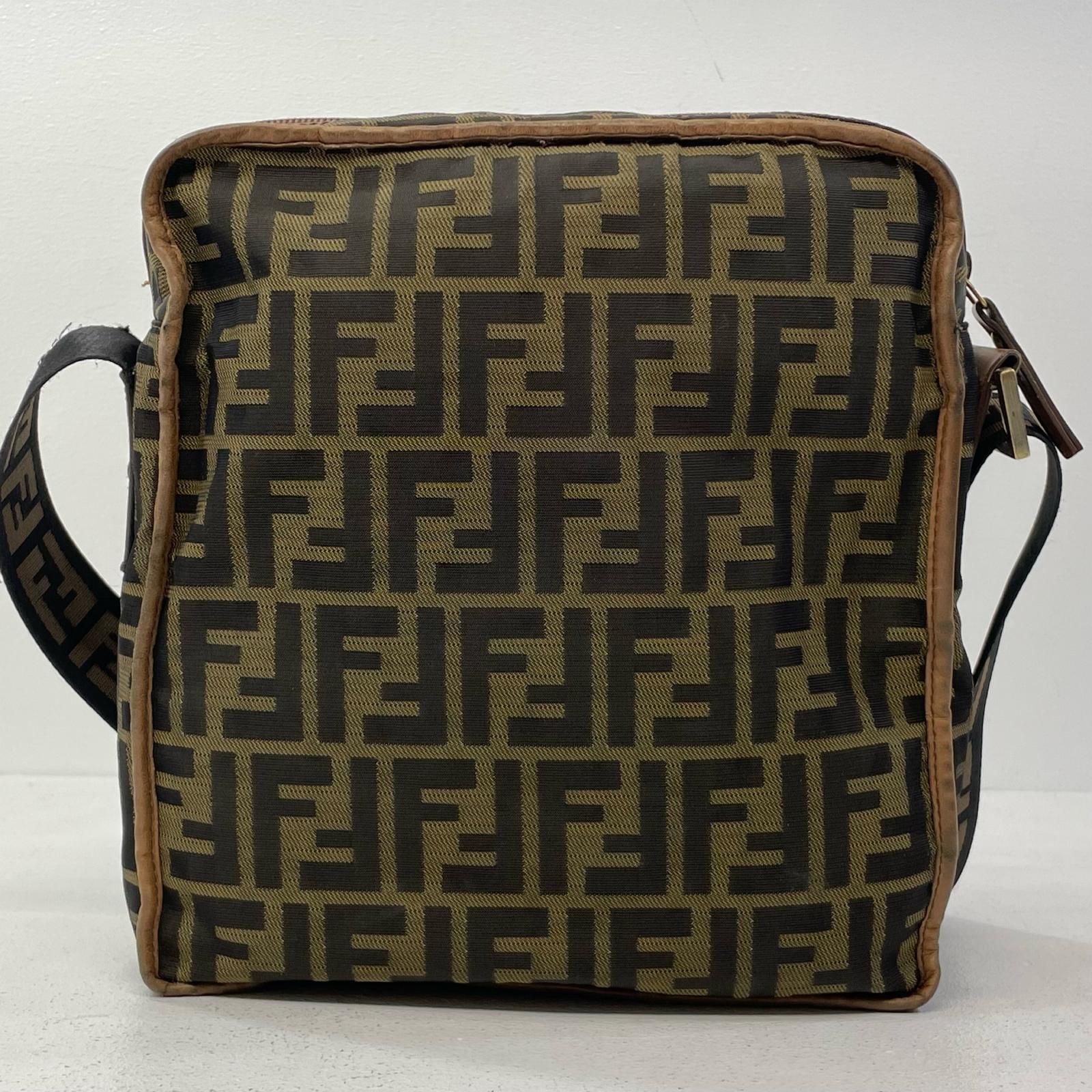 【中古】FENDI | フェンディ ズッカ柄 ショルダーバッグ 7VA152 ブラウン【尾張小牧店】