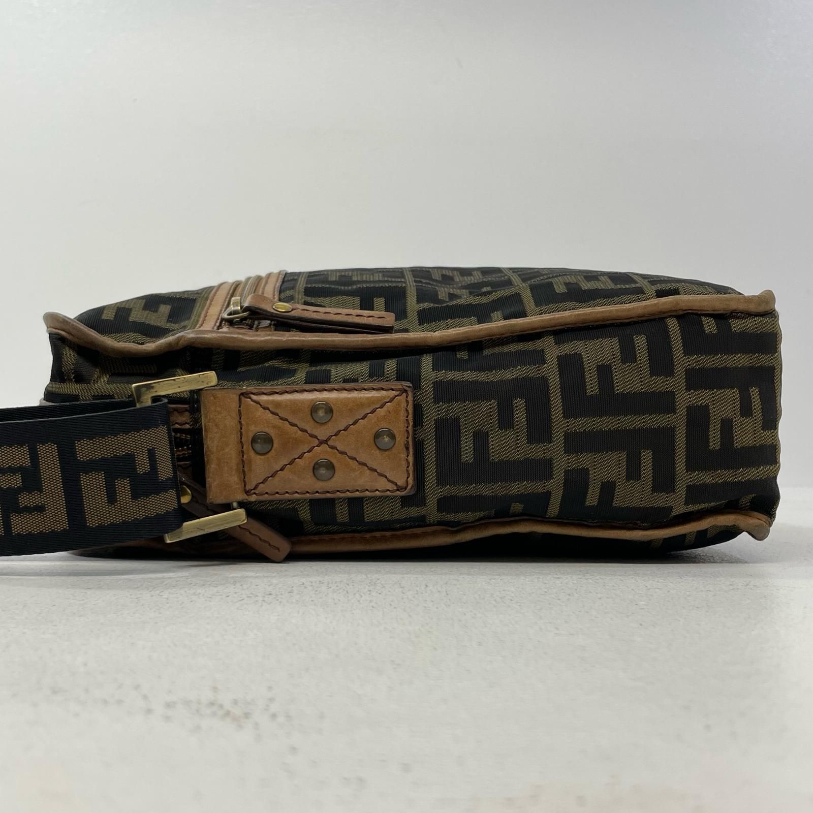 【中古】FENDI | フェンディ ズッカ柄 ショルダーバッグ 7VA152 ブラウン【尾張小牧店】