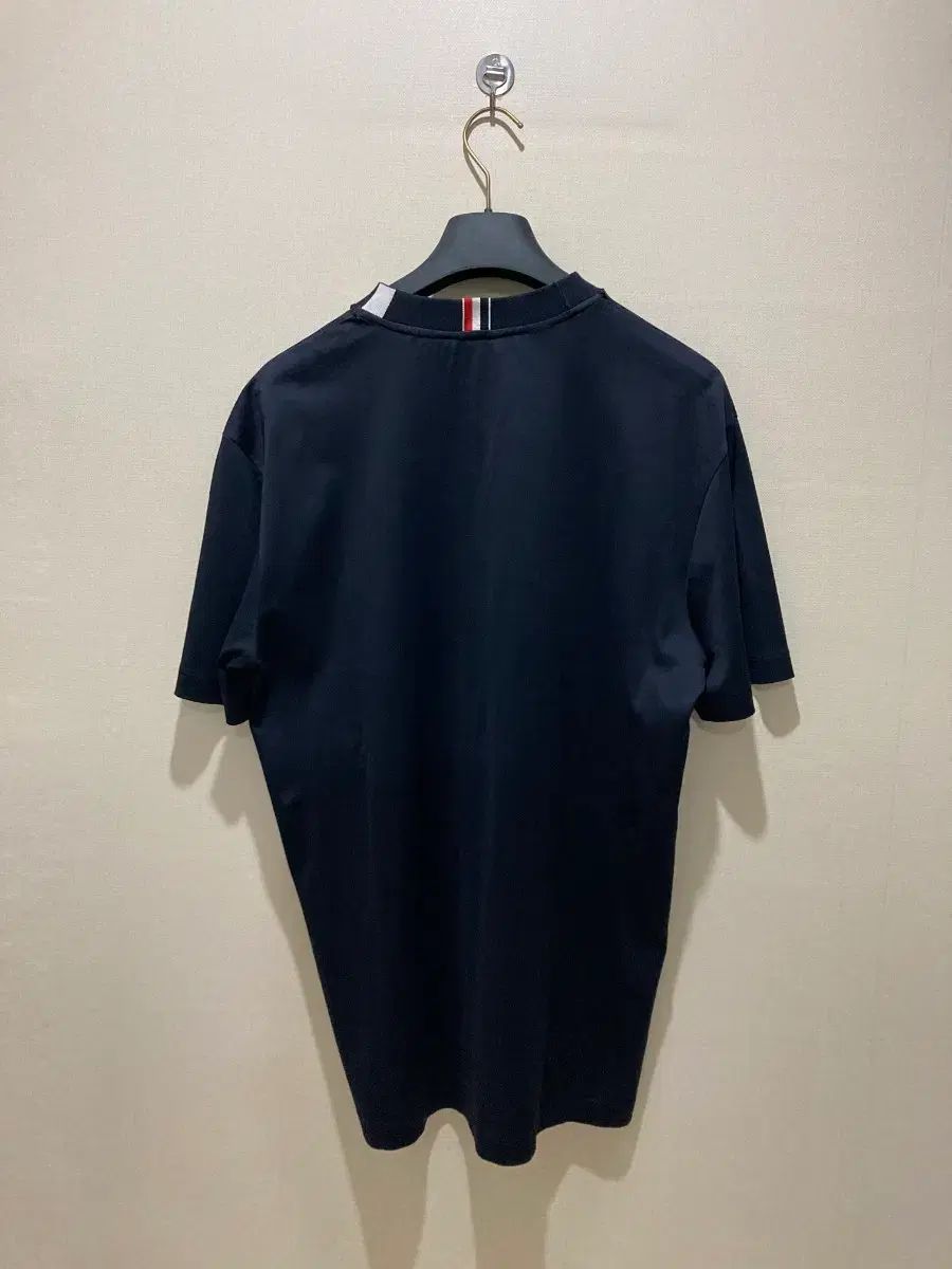 百貨店購入 トム・ブラウン 半袖Tシャツ 4 百貨店購入 トム・ブラウン 半袖Tシャツ 4