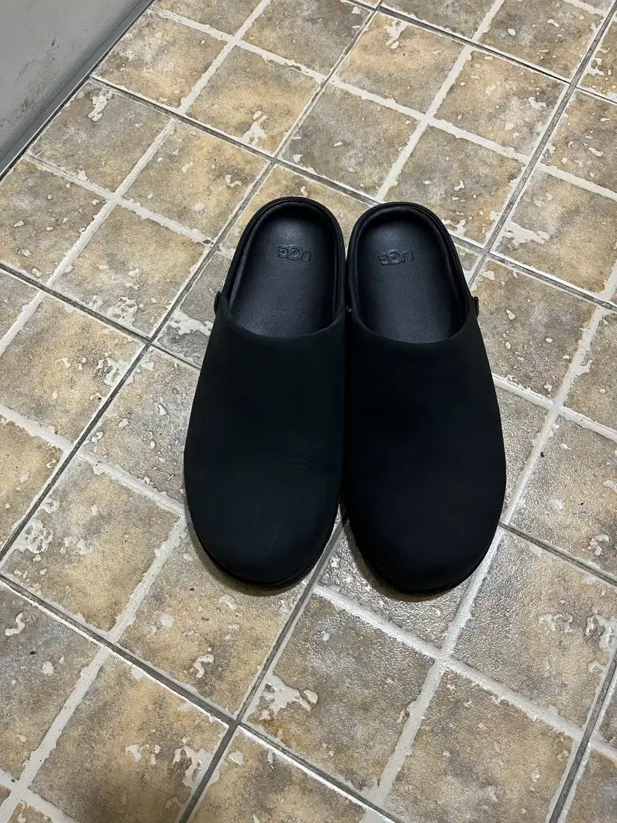 UGG アグ オッチョ klogg クロッグ ブラック 270