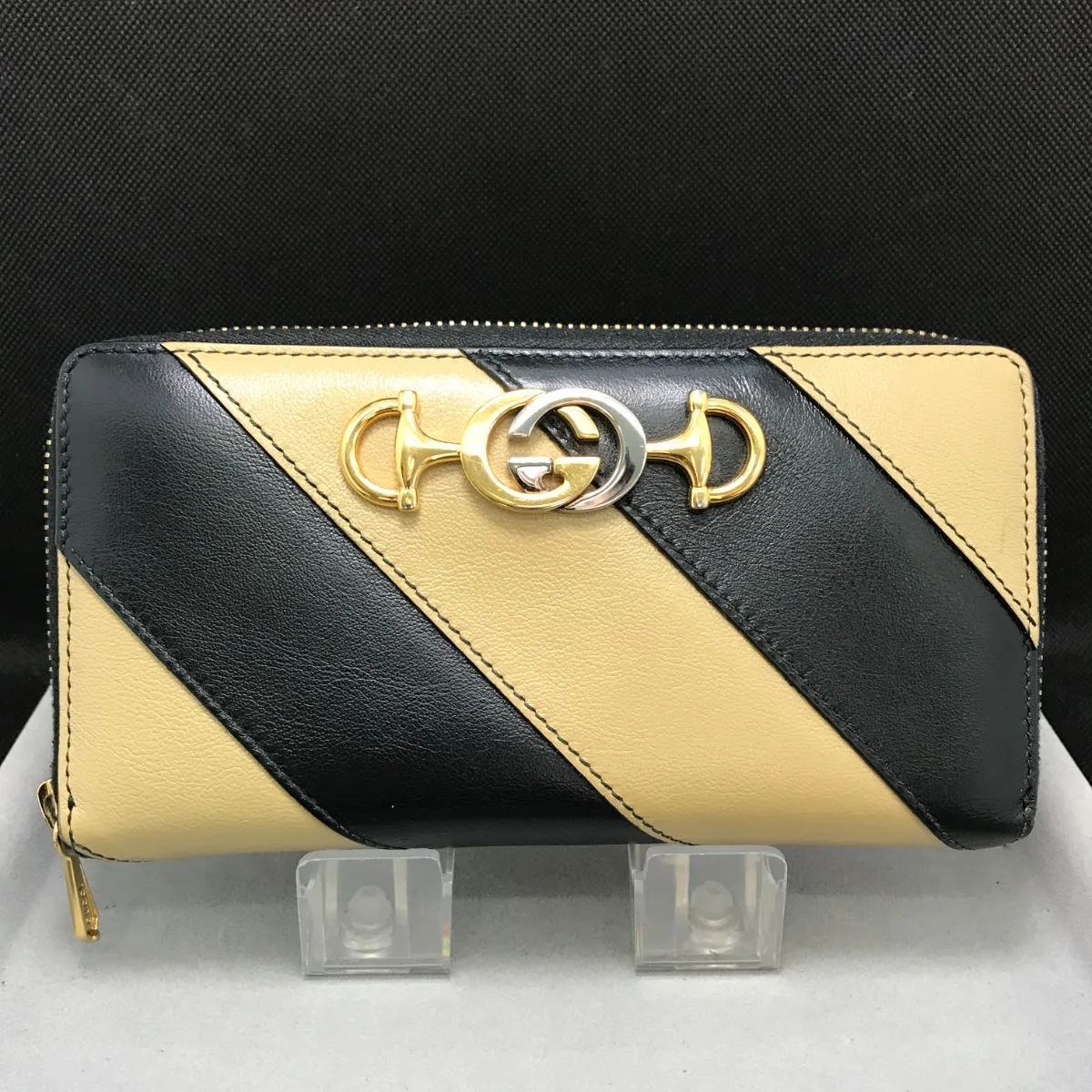 GUCCI グッチ 長財布 ラウンドファスナー メタルロゴ グッチシマ