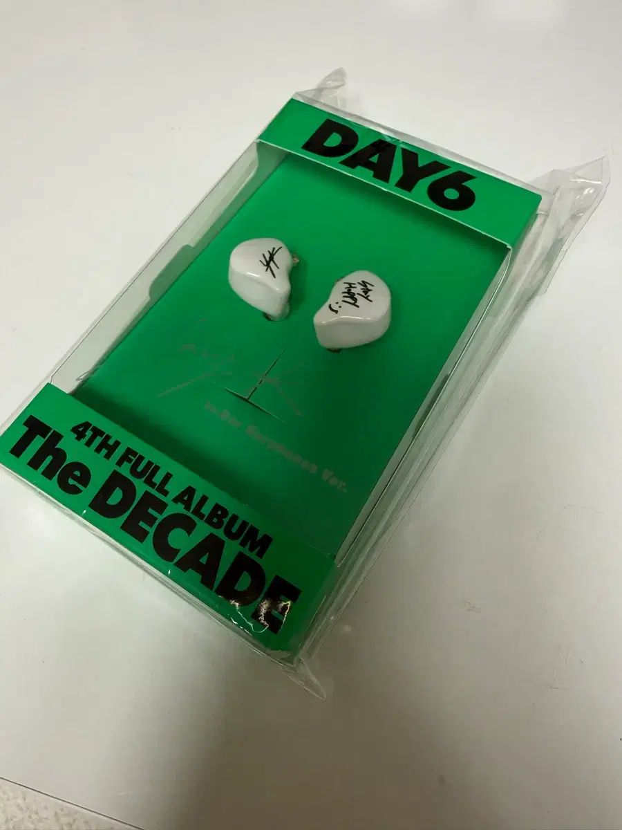 DAY6（デイシックス）The Decade アルバム イヤホン ヨンケイ(Young K) 未開封