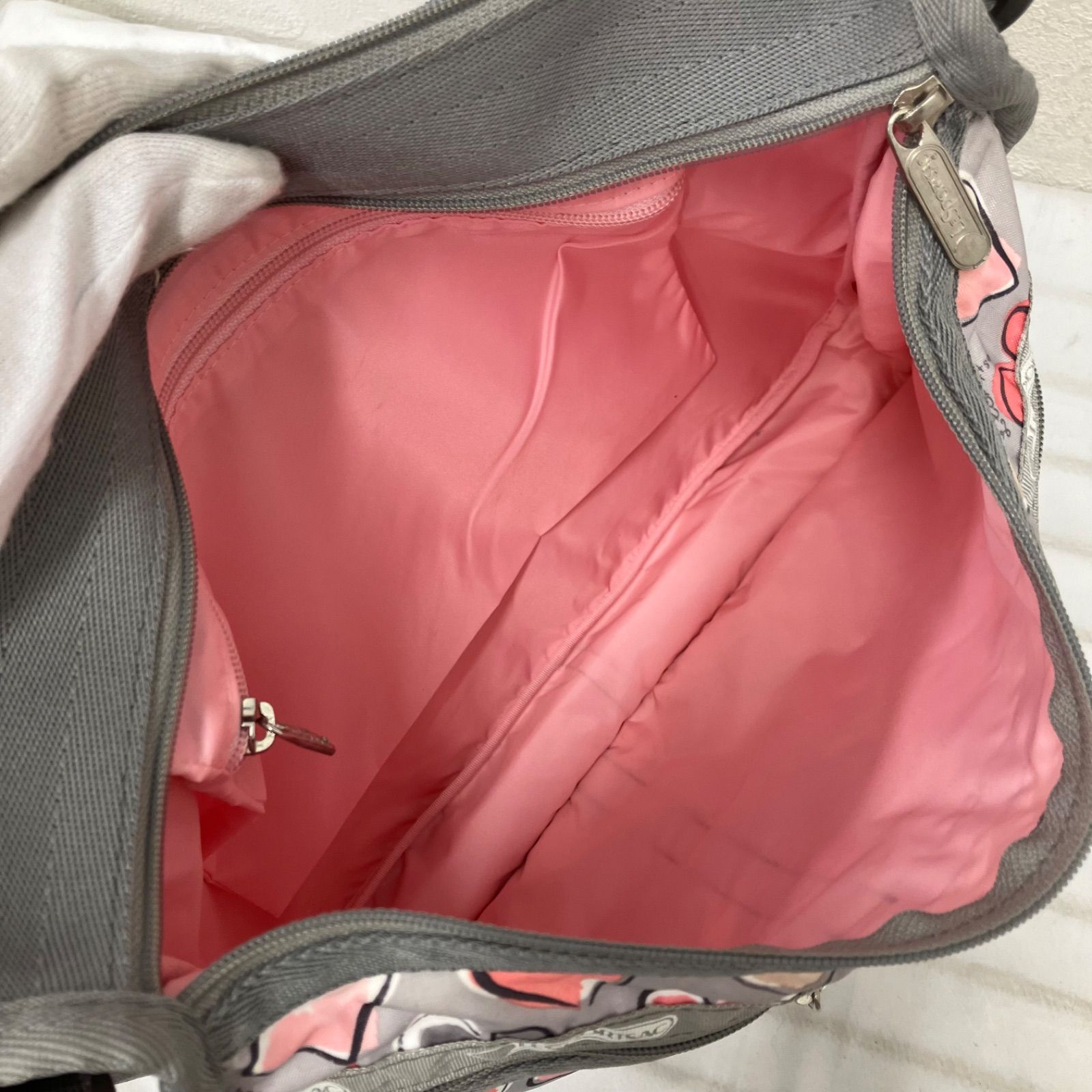 2343 LeSportsac レスポートサック ショルダーバッグ 斜めがけ 紐調節 