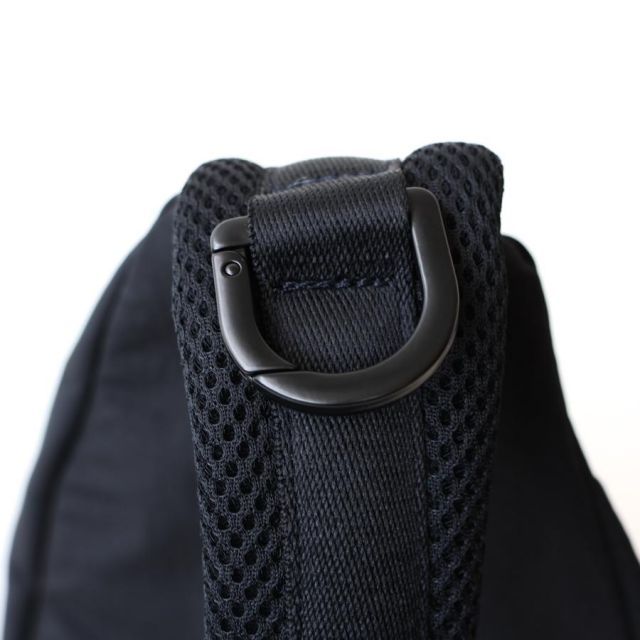 並行輸入品】Y-3 Y3 ワイスリー スリングバッグ メンズ ボディバッグ