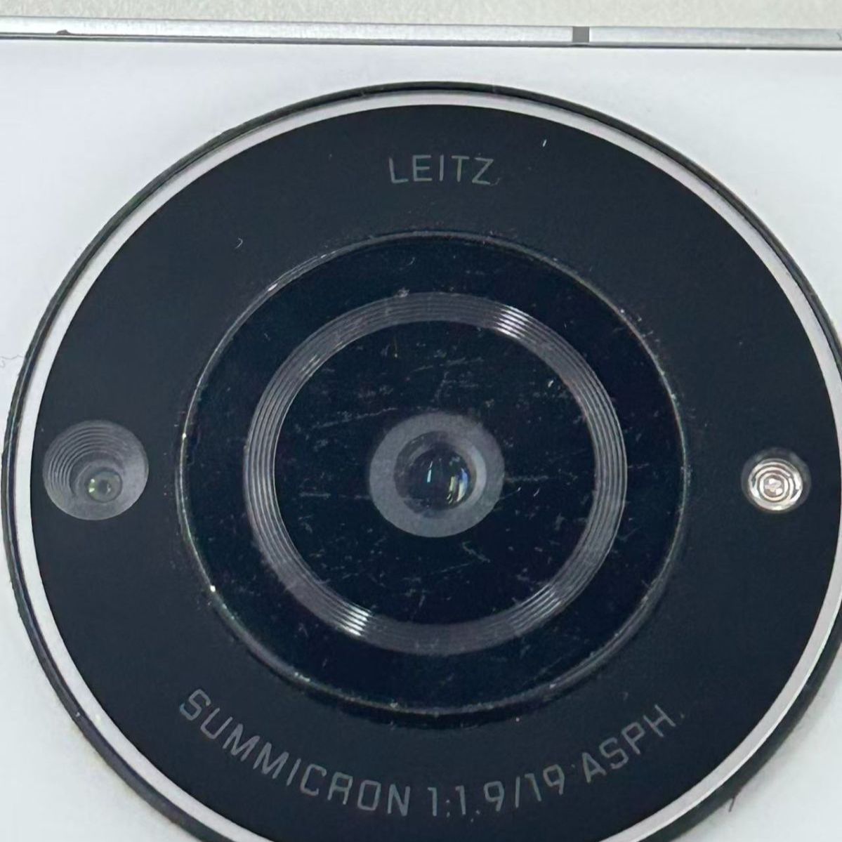 ジャンク】Leitz phone 2 ホワイト 起動不可 IDロック - メルカリ