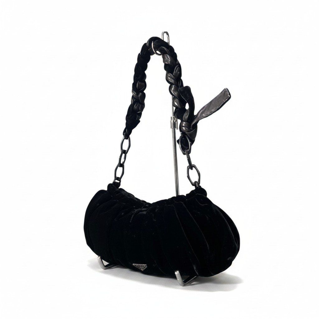 e25 PRADA プラダ ベルベット プラチェーン ショルダーバッグ トライアングル ロゴプレート ブラック レディース 女性鞄ta1