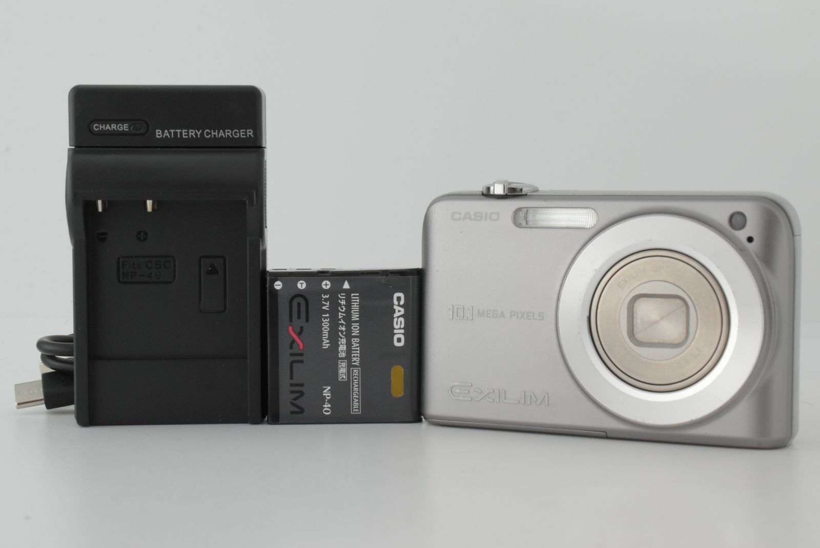 美品】CASIO EXILIM EX-Z1080 10.1MP Compact Digital Camera Silver