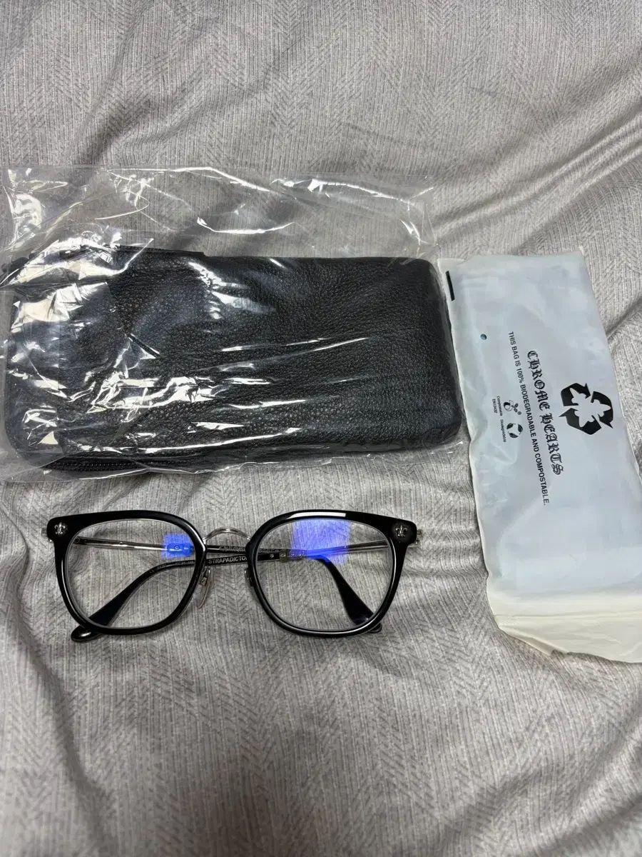 CHROME HEARTS クロムハーツ ストラパディクタム ブラックシルバー メガネ