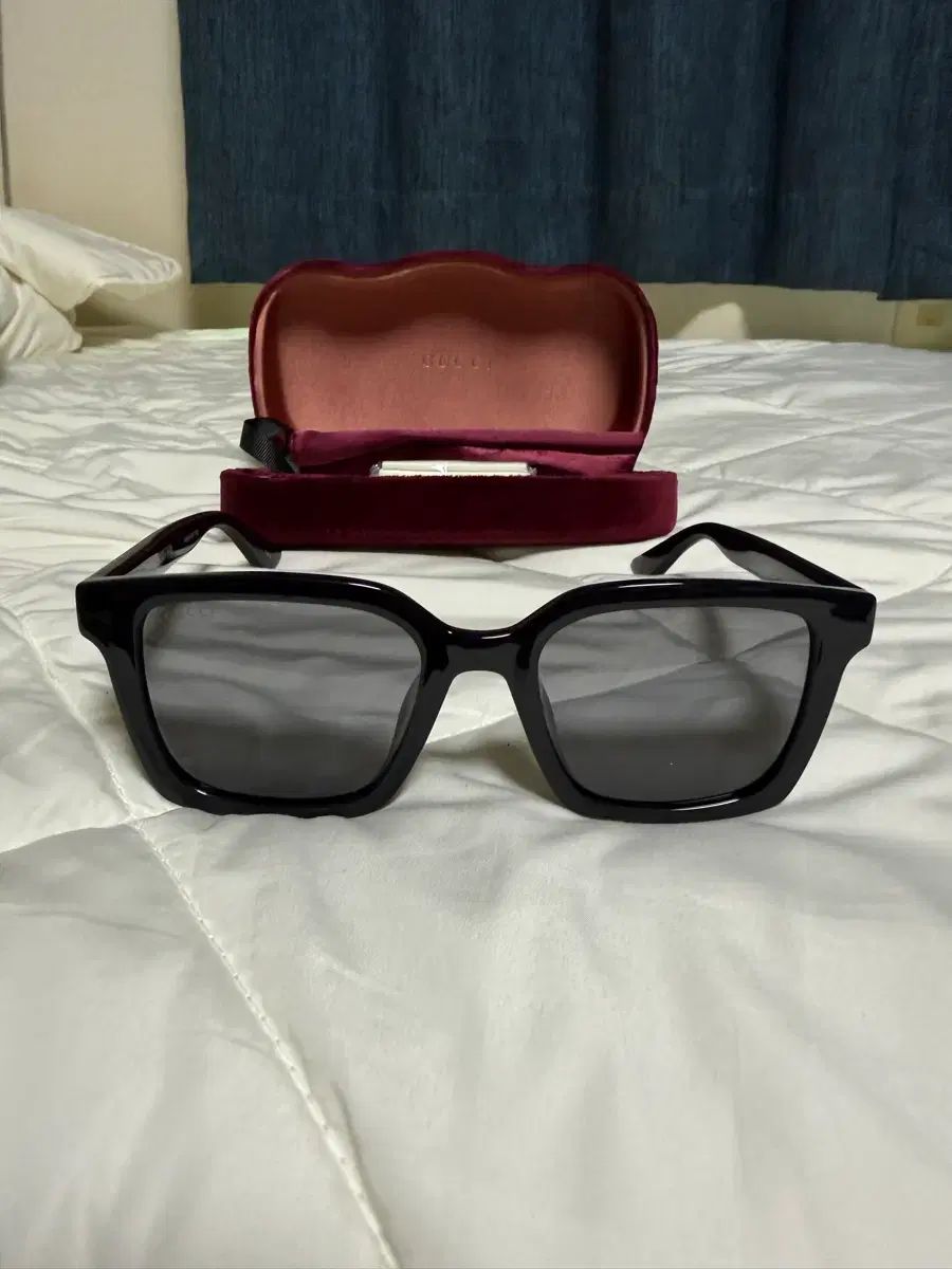 グッチ サングラス GG1582SK ブラック 新品