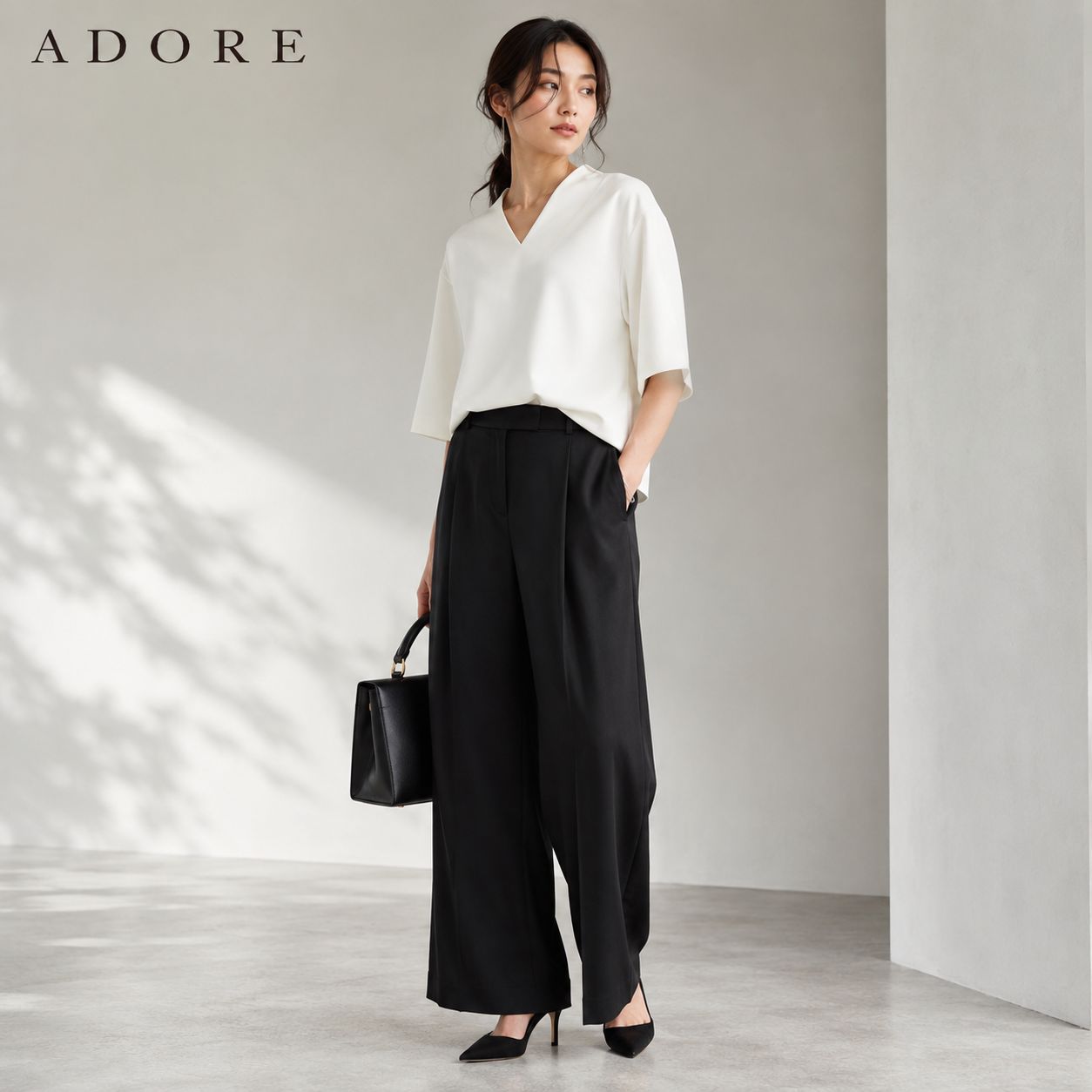 【極美品 未使用に近い】【2025年商品】ADORE / アドーア 38「M~Lサイズ(9~11号相当)」ホワイト ストレッチジョーゼットブラウス【手洗い可】 オーバーシルエット 通勤 学校行事 お食事会 上品