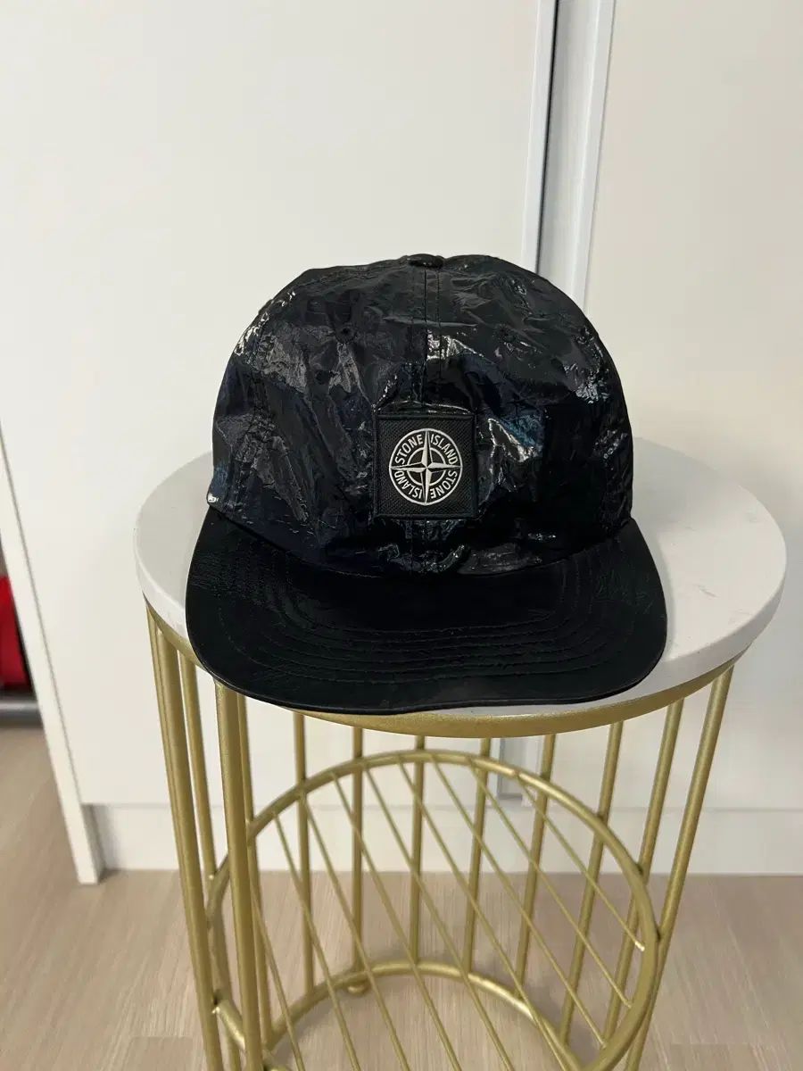 STONE ISLAND 19SSシーズンのニューシルクライト6パネルキャップ (レア) 31,449円