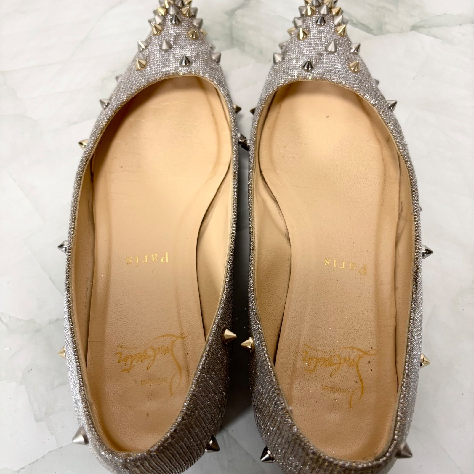 クリスチャンルブタン　フラットシューズ パンプス スタッズ パテント　イエロー クリスチャンルブタン Christian Louboutin フラットパンプス スタッズ