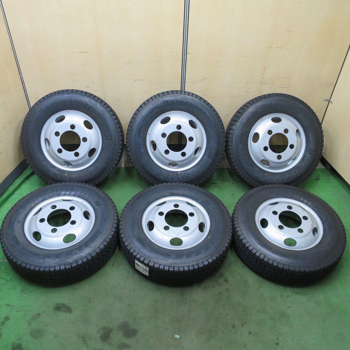 未使用！24年！6本★トラック 205/85R16 117/115N スタッドレス ブリヂストン ブリザック W989 TOPY スチール 115-8C 16インチ PCD208/5H★6052001ナス 114,900円