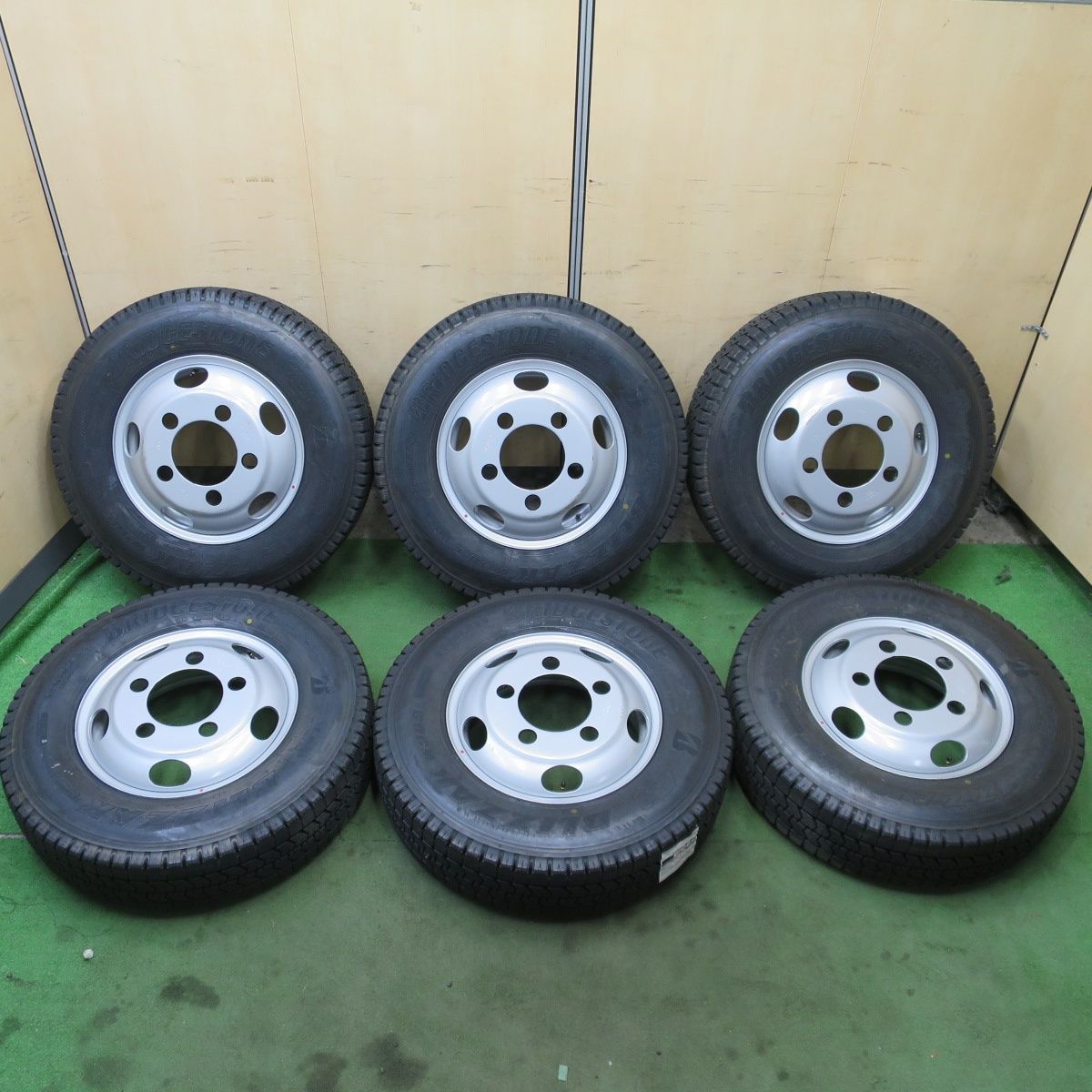 未使用！24年！6本★トラック 205/85R16 117/115N スタッドレス ブリヂストン ブリザック W989 TOPY スチール 115-8C 16インチ PCD208/5H★6052002ナス
