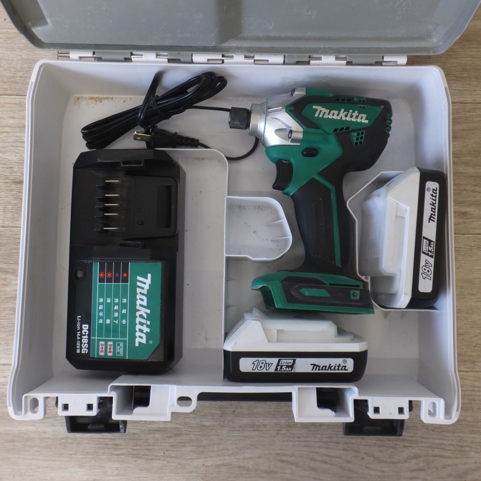 [送料無料] ★マキタ makita 充電式インパクトドライバ MTD002DX1 18V★