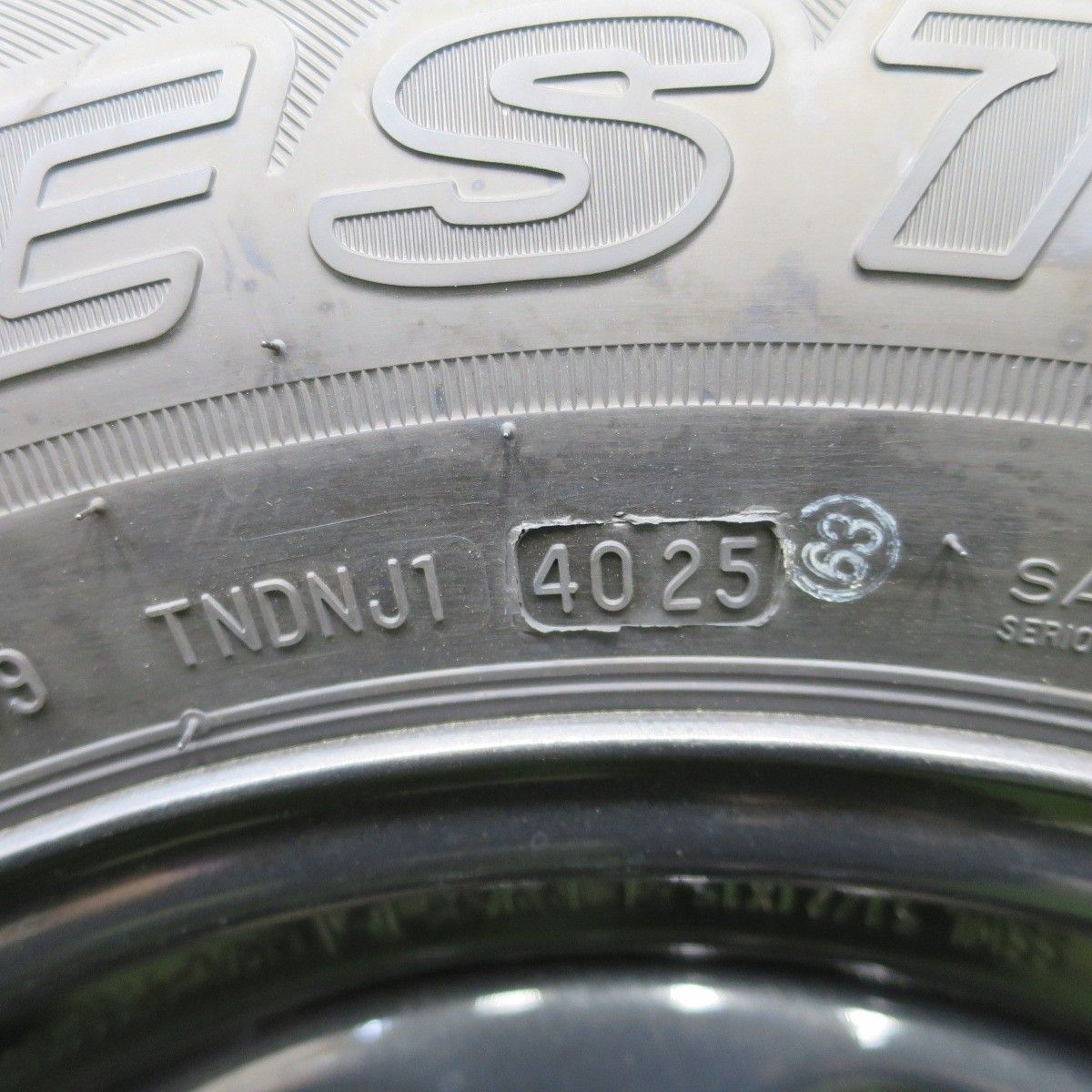 本州内送料無料 ジムニー シエラ 195/80R15 25年製 新車外し タイヤ 新車外し！25年！1本☆スズキ ジムニー シエラ 純正 スチール 195