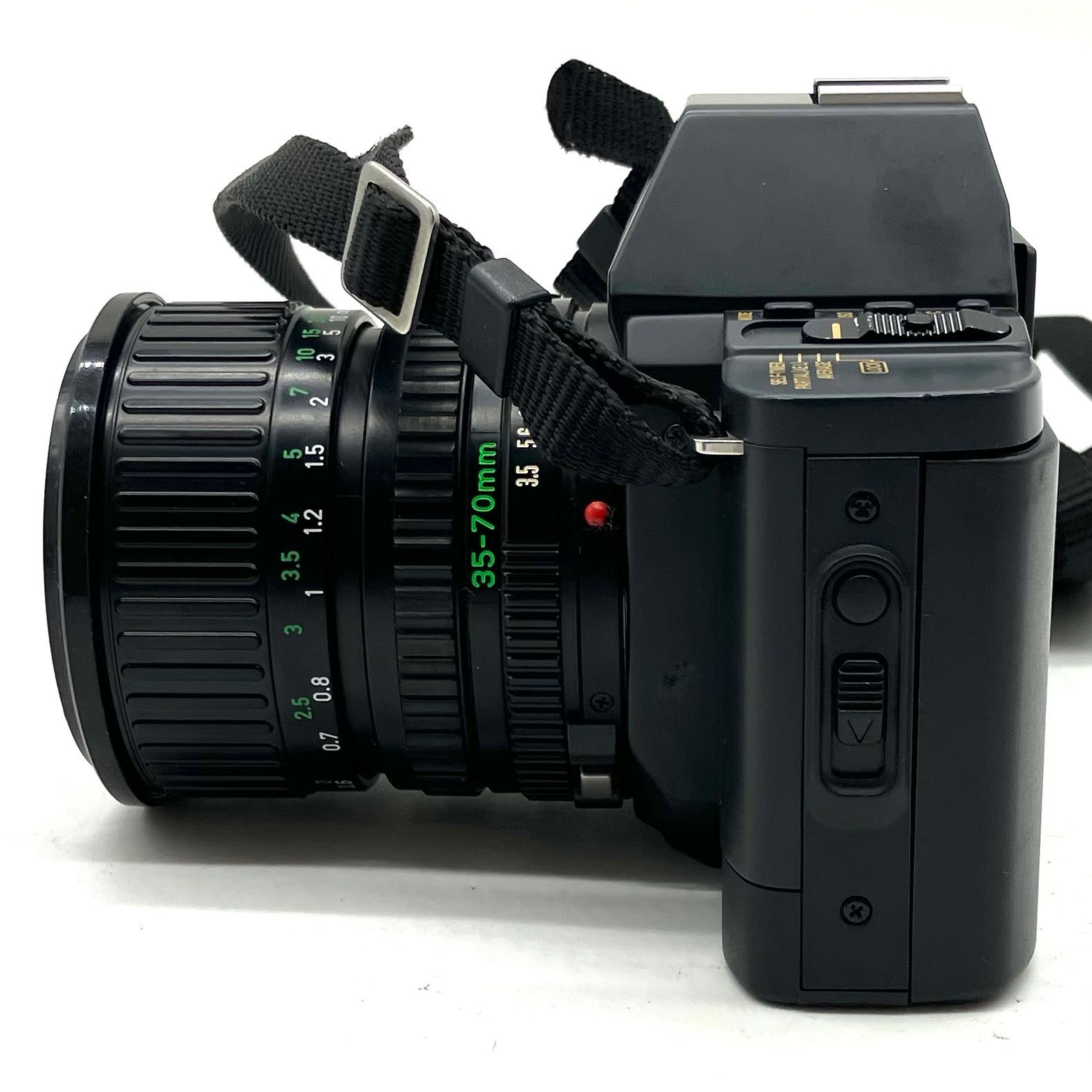 FA619【お買い得】Canon T70 フィルムカメラ ＋ ズームレンズ FD 35-70