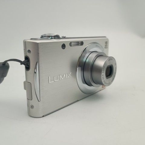 Panasonic LUMIX DMC-FH5 Silver コンパクトデジタルカメラ 動作品