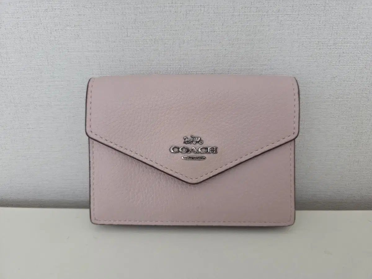 COACH コーチ カードウォレット いちごミルク ピンク