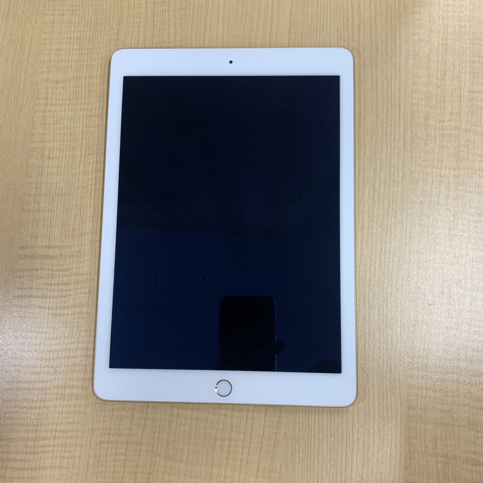 美品 iPadAir2 本体 32GB ゴールド Wi-Fiモデル 【バッテリー95