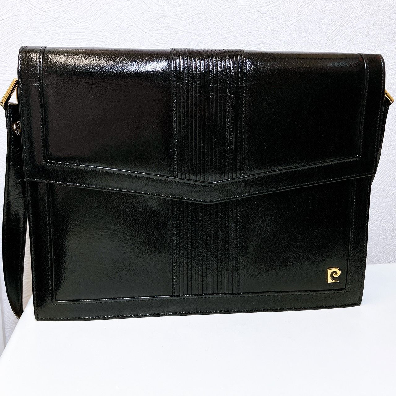 美品】Pierre Cardin ピエールカルダン バッグ 黒 レザーショルダー 