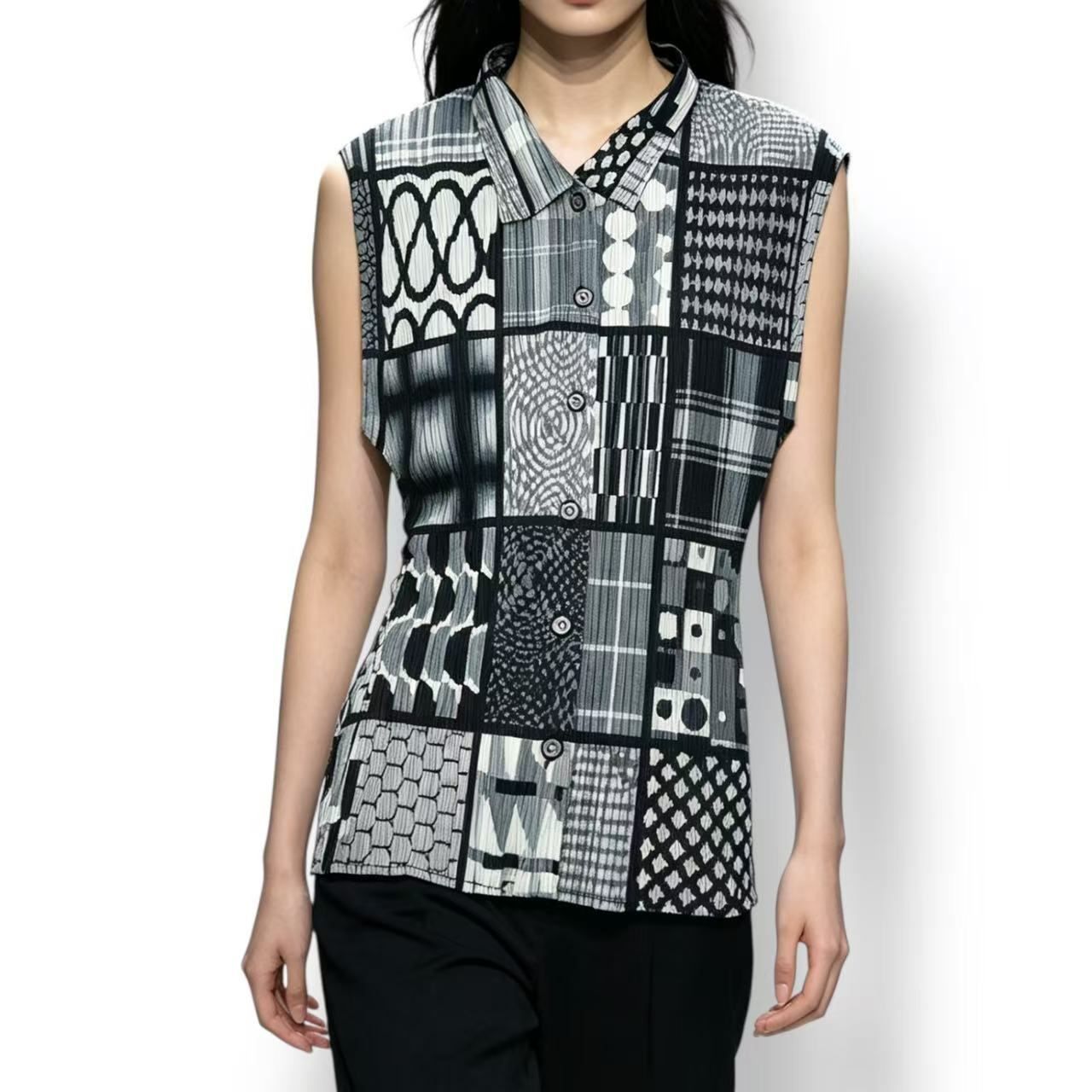 新品同様 ISSEY MIYAKE イッセイミヤケ PLEATS PLEASE プリーツプリーズ トップス ベスト パッチワークデザイン サイズ5