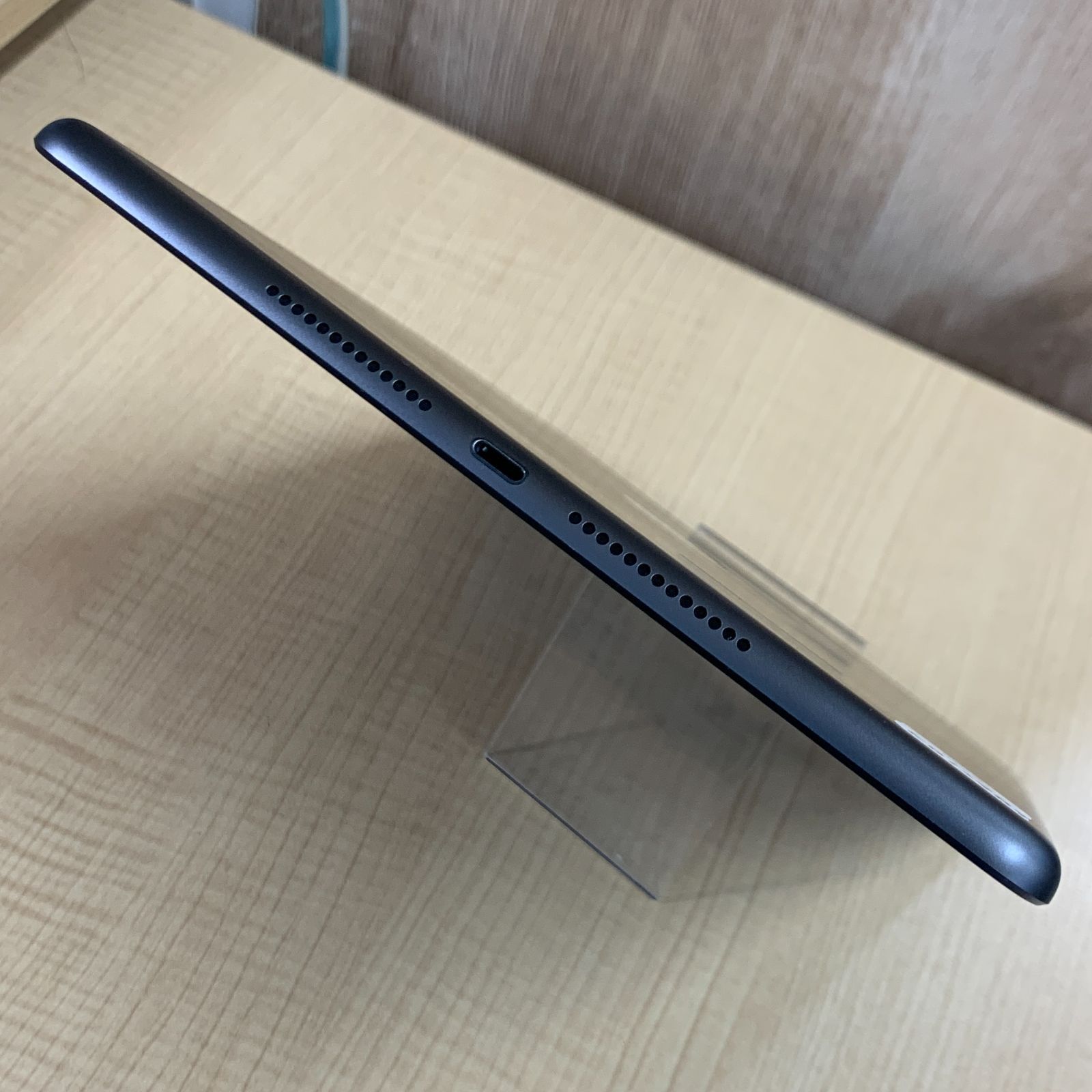 iPad 第8世代 32GB スペースグレイ SIMフリー 中古- メルカリ