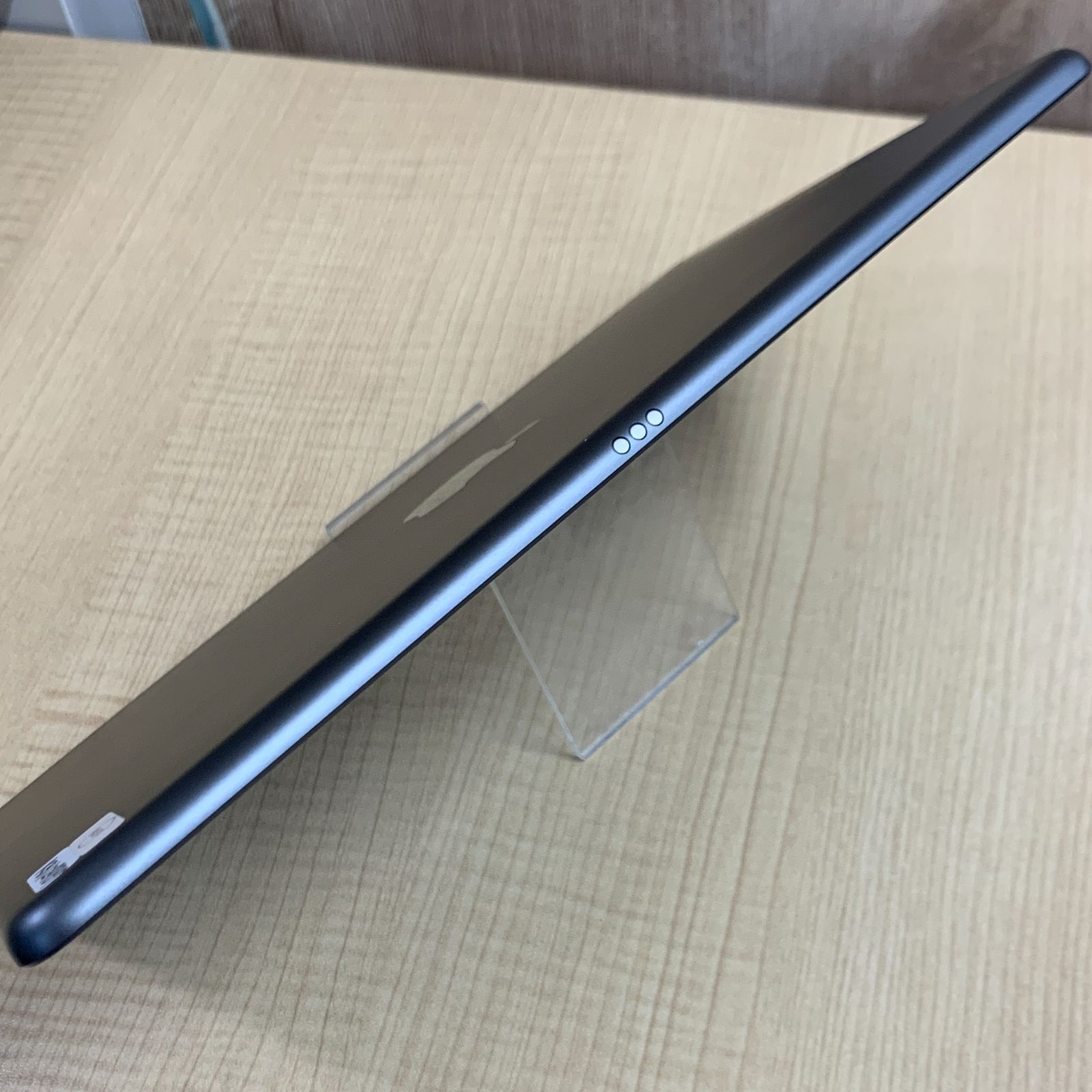 iPad 第8世代 32GB スペースグレイ SIMフリー 中古- メルカリ