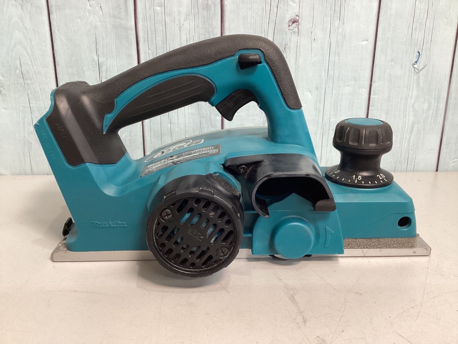 ★マキタ(makita) コードレスカンナ KP180DZ