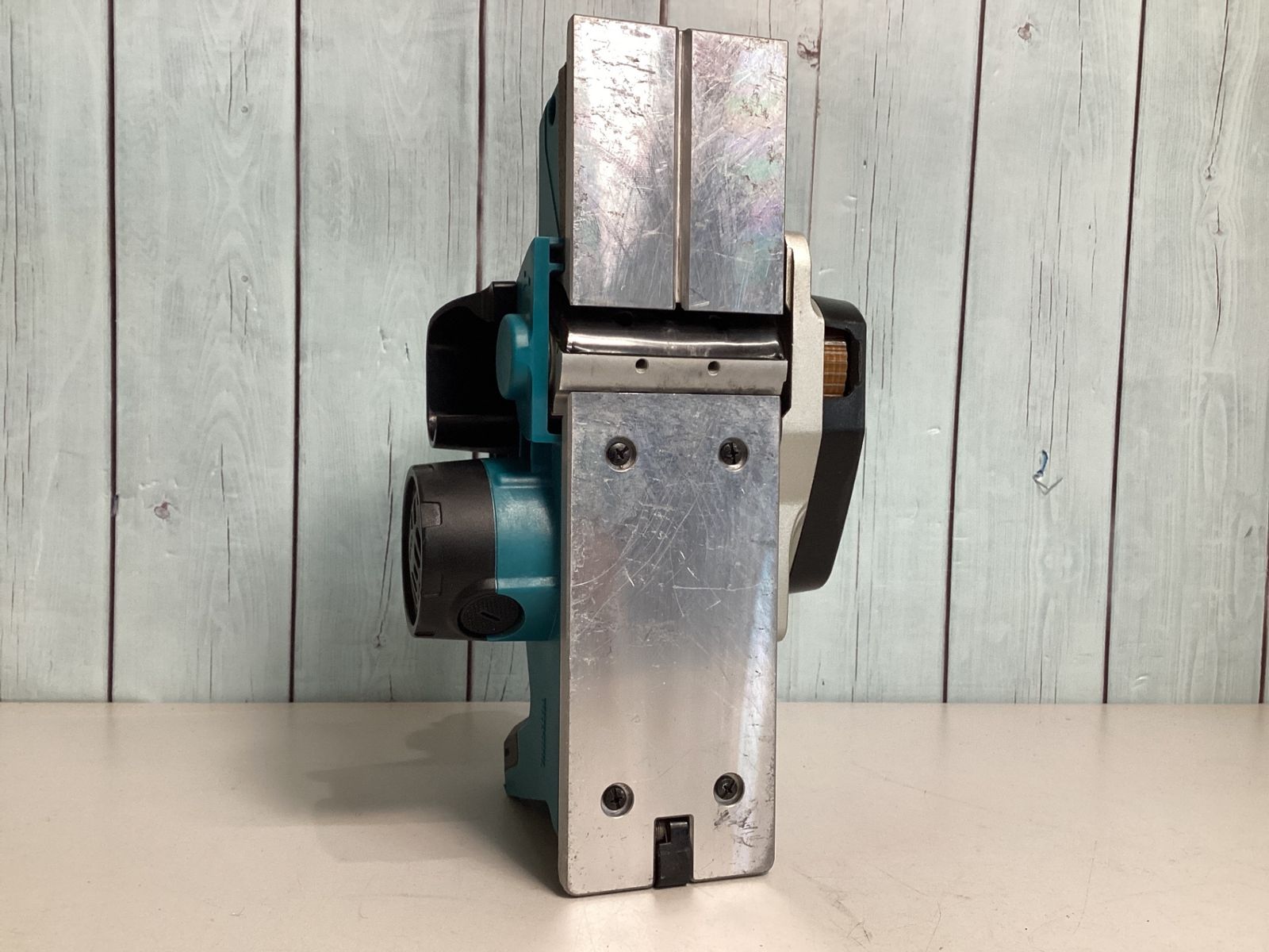 ★マキタ(makita) コードレスカンナ KP180DZ