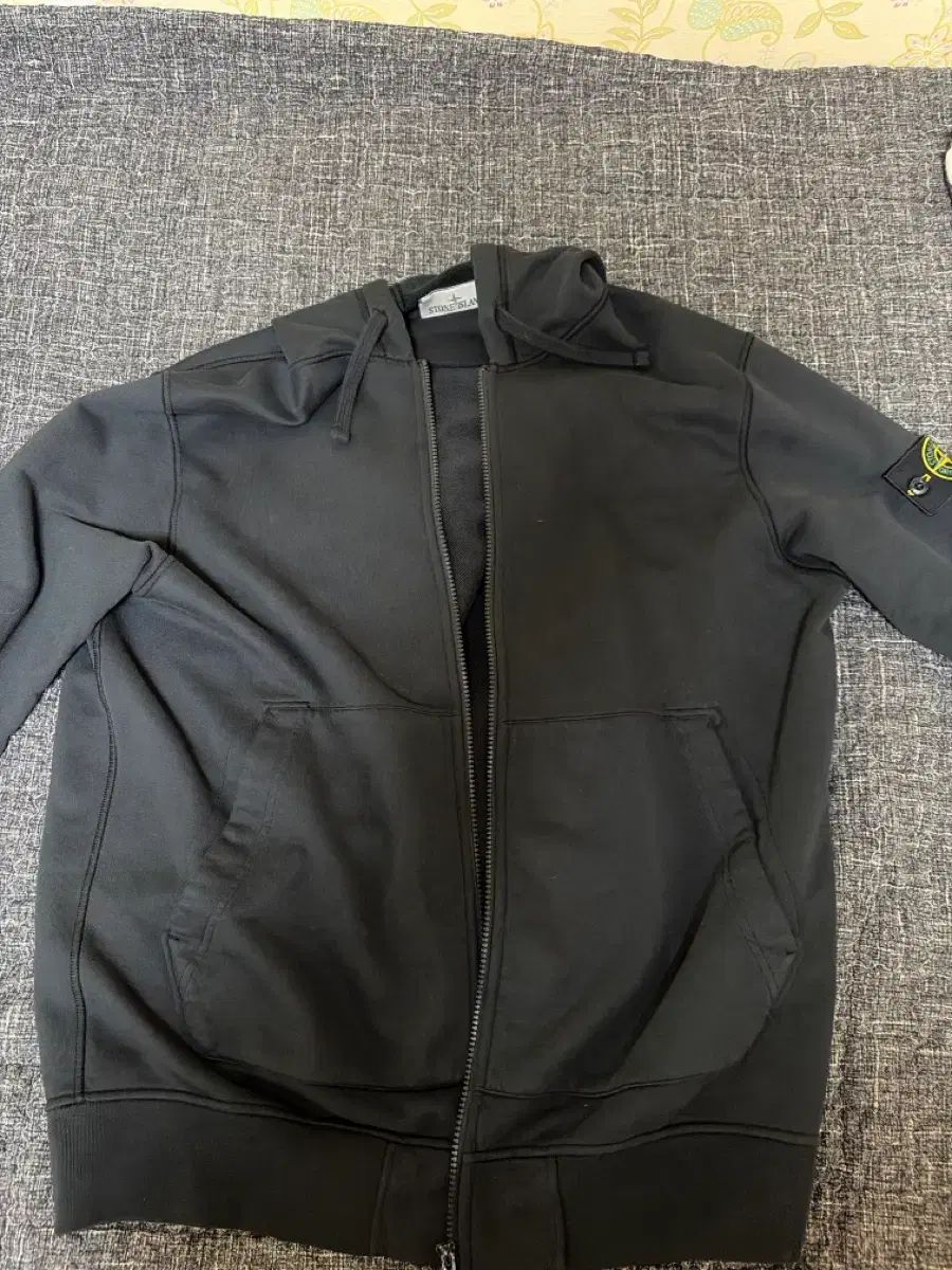 ストーンアイランド フードジップアップ XXL