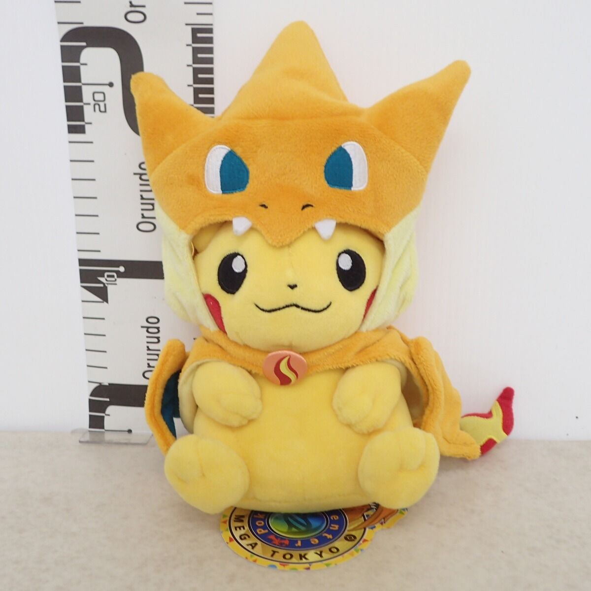 ポケモンセンター ぬいぐるみメガリザードンYのポンチョを着た 