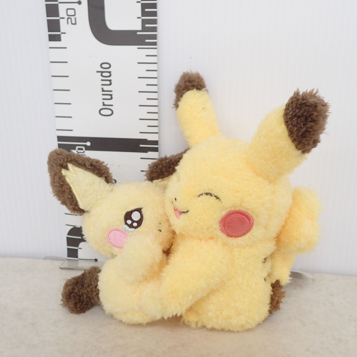 ポケモンセンター ぶるぶる・・・むぎゅ! ぬいぐるみ なきべそピチュー
