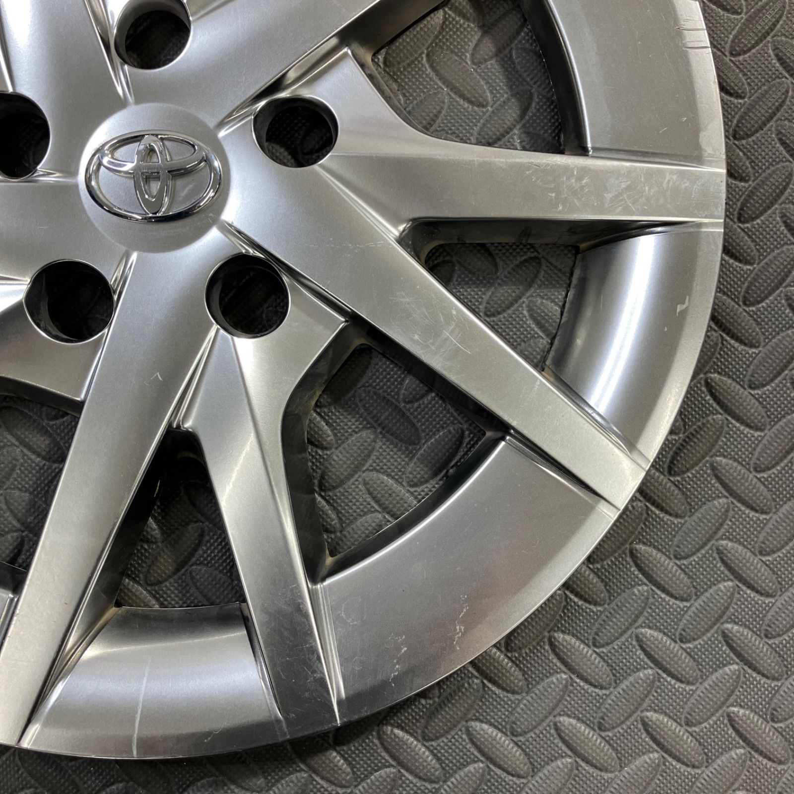 トヨタ プリウスα 40系 ハイグロス ホイールキャップ 1枚 純正 中古 