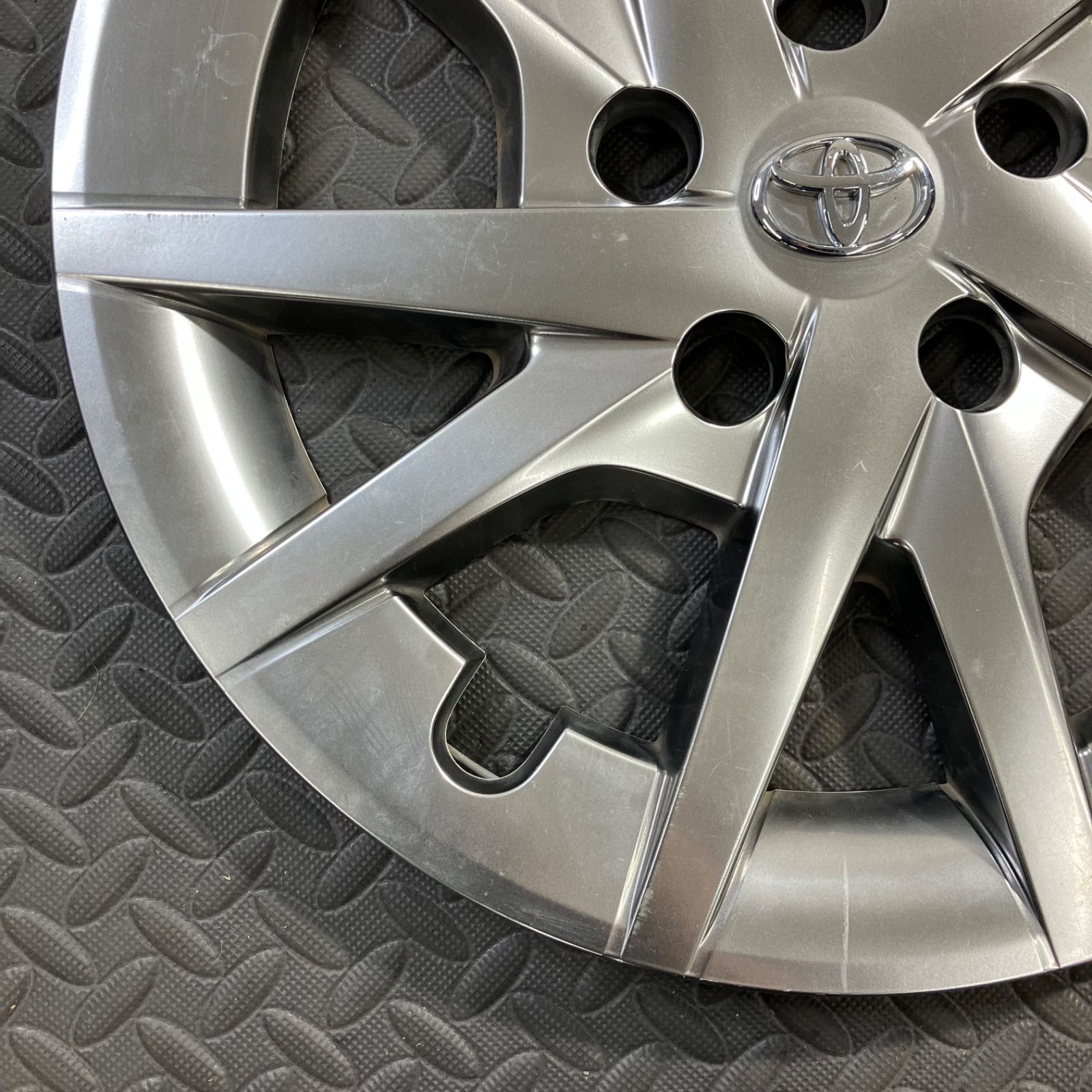 トヨタ プリウスα 40系 ハイグロス ホイールキャップ 1枚 純正 中古 