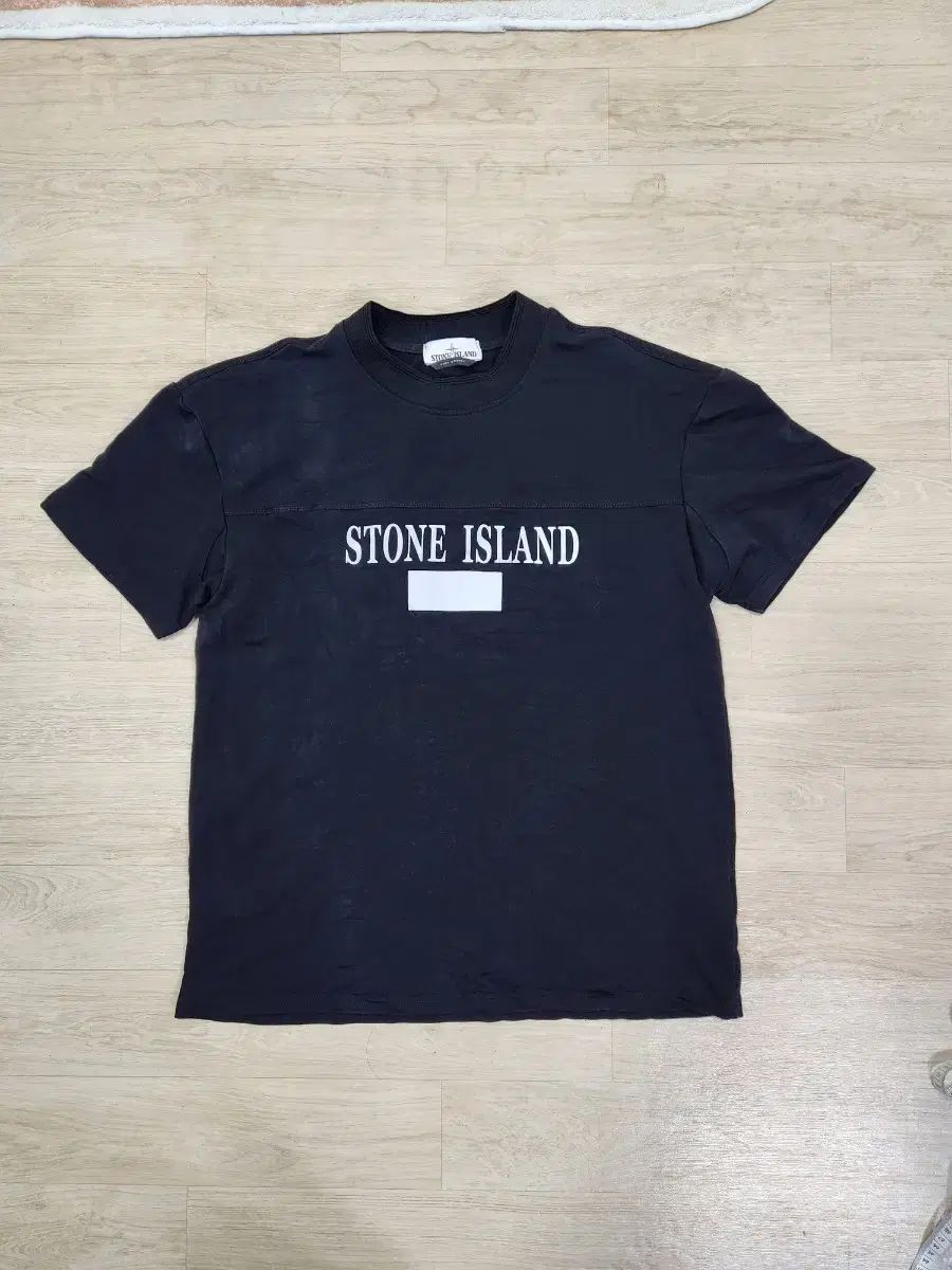 STONE ISLAND ストーンアイランド ブラック ロゴ 半袖 Tシャツ 8,821円
