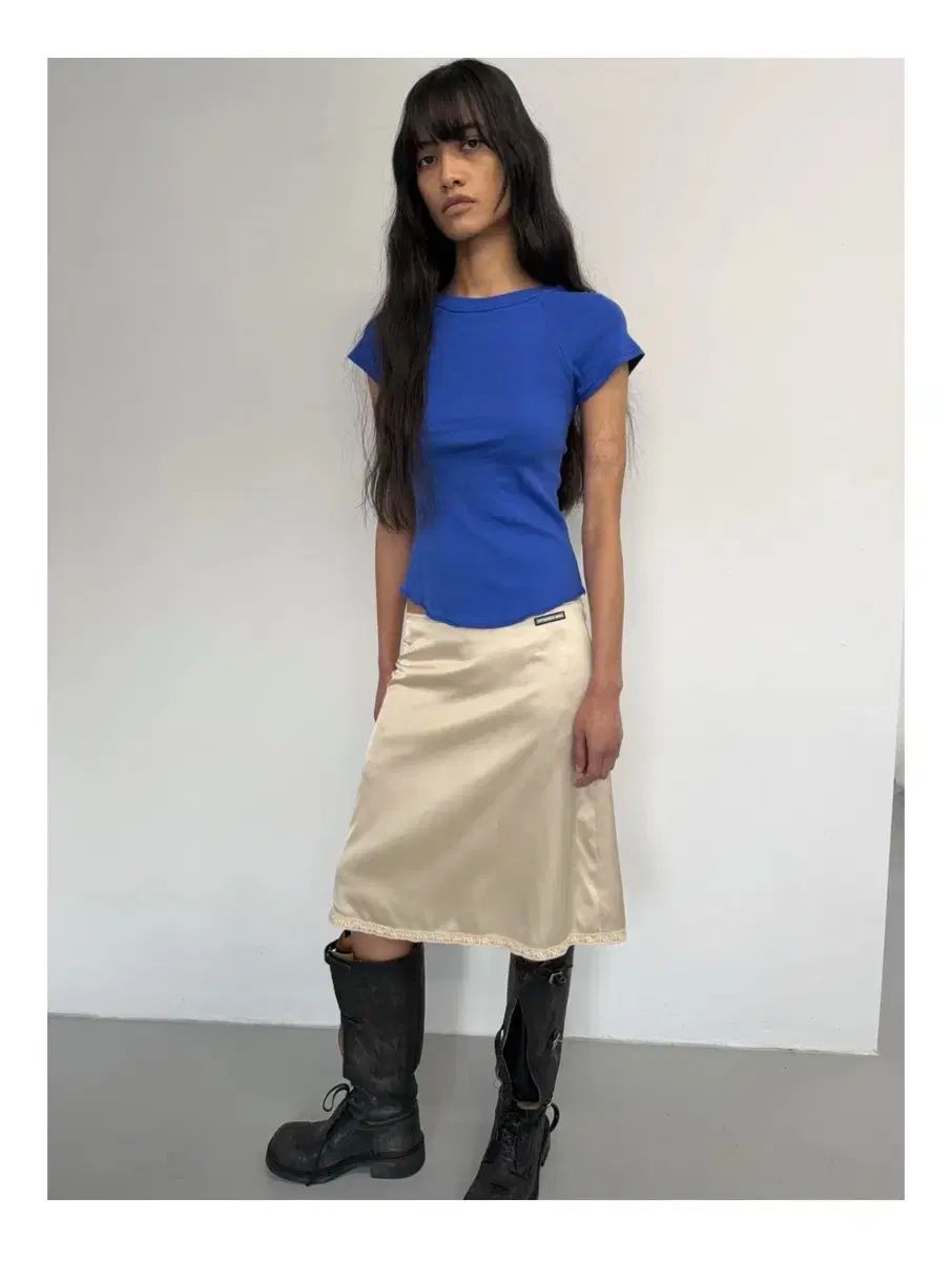 attends ringing skirt