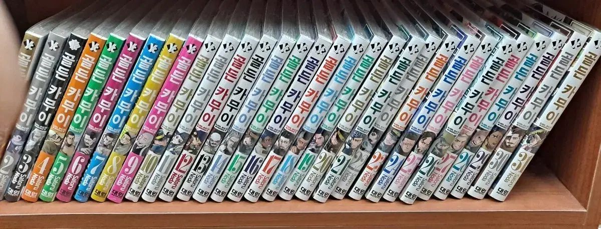 ゴールデン カムイ 漫画 1 - 31 完結 未開封 漫画がすごく多い 安全プロ店舗