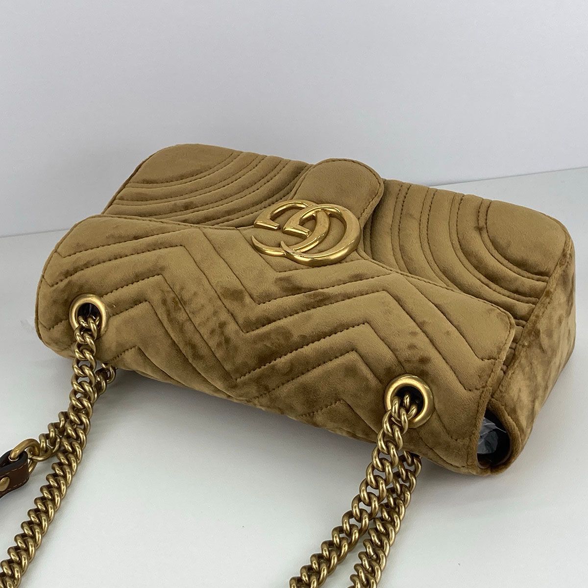 GUCCI グッチ GGマーモント キルティング スモール チェーン 