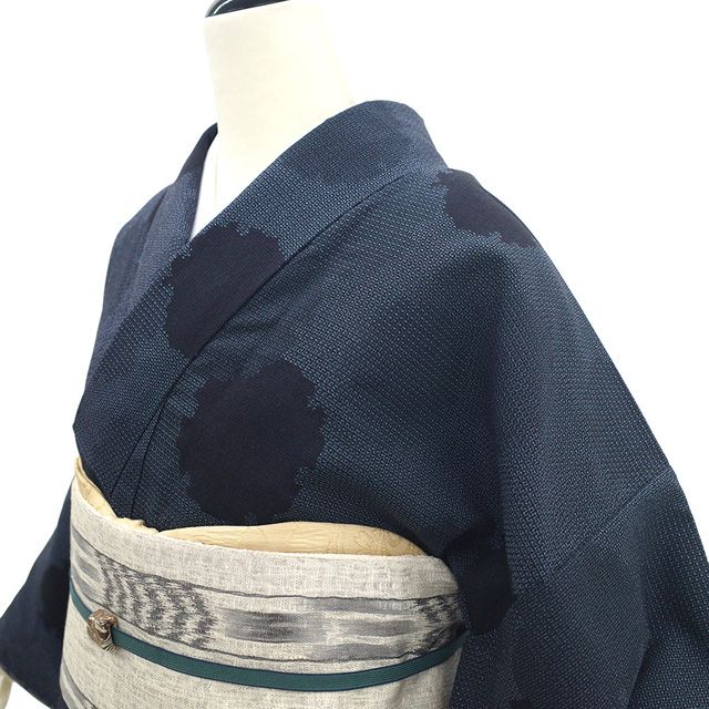 新古品】 塩沢 着物 未使用 正絹 袷 塩澤 紺 ネイビー 黒 雪輪 100亀甲