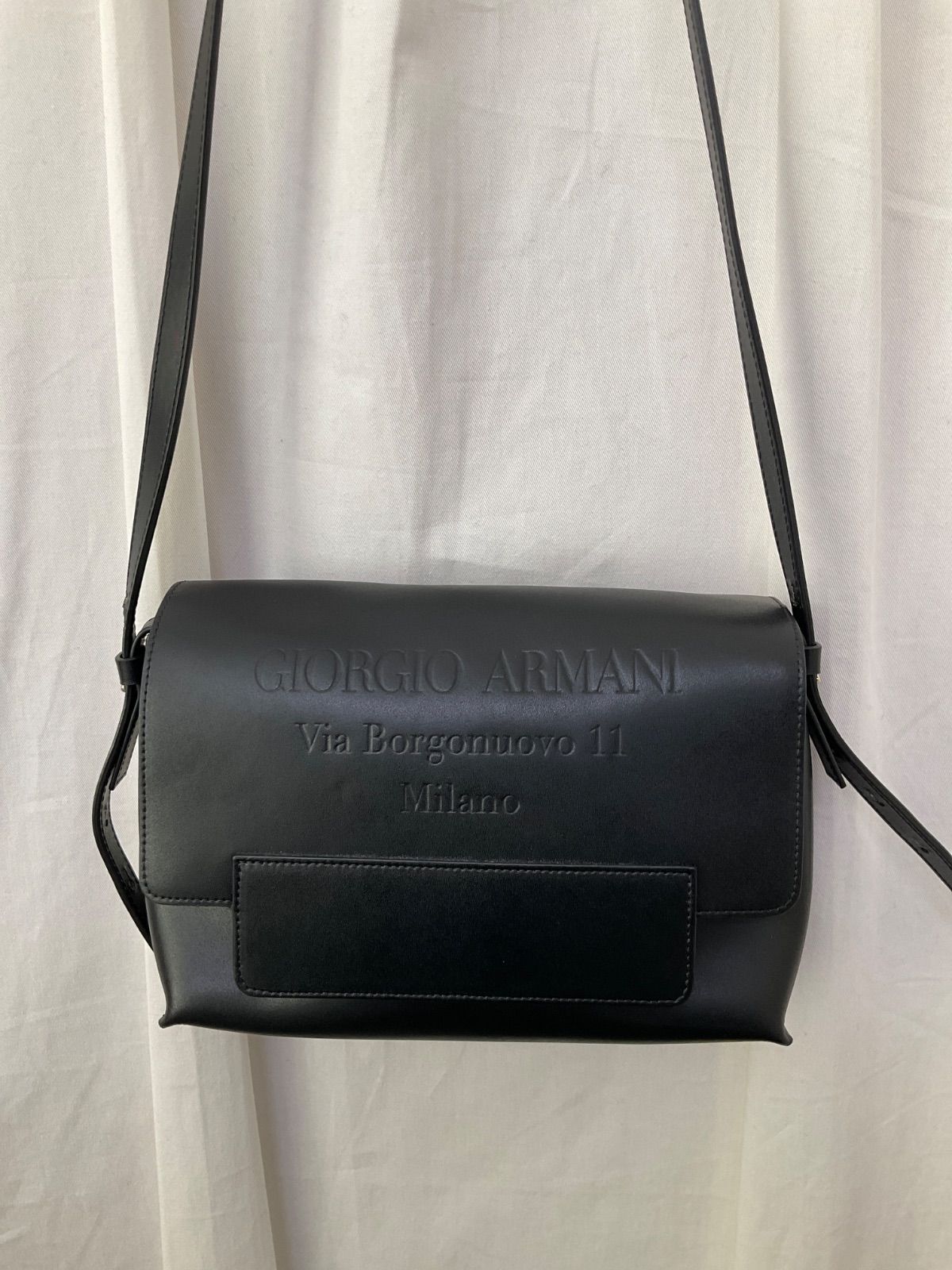【訳あり】GIORGIO ARMANI ジョルジオアルマーニ エンボス レザー ロゴ ショルダーバッグ 黒 via borgonuovo 11 milano 11,250円
