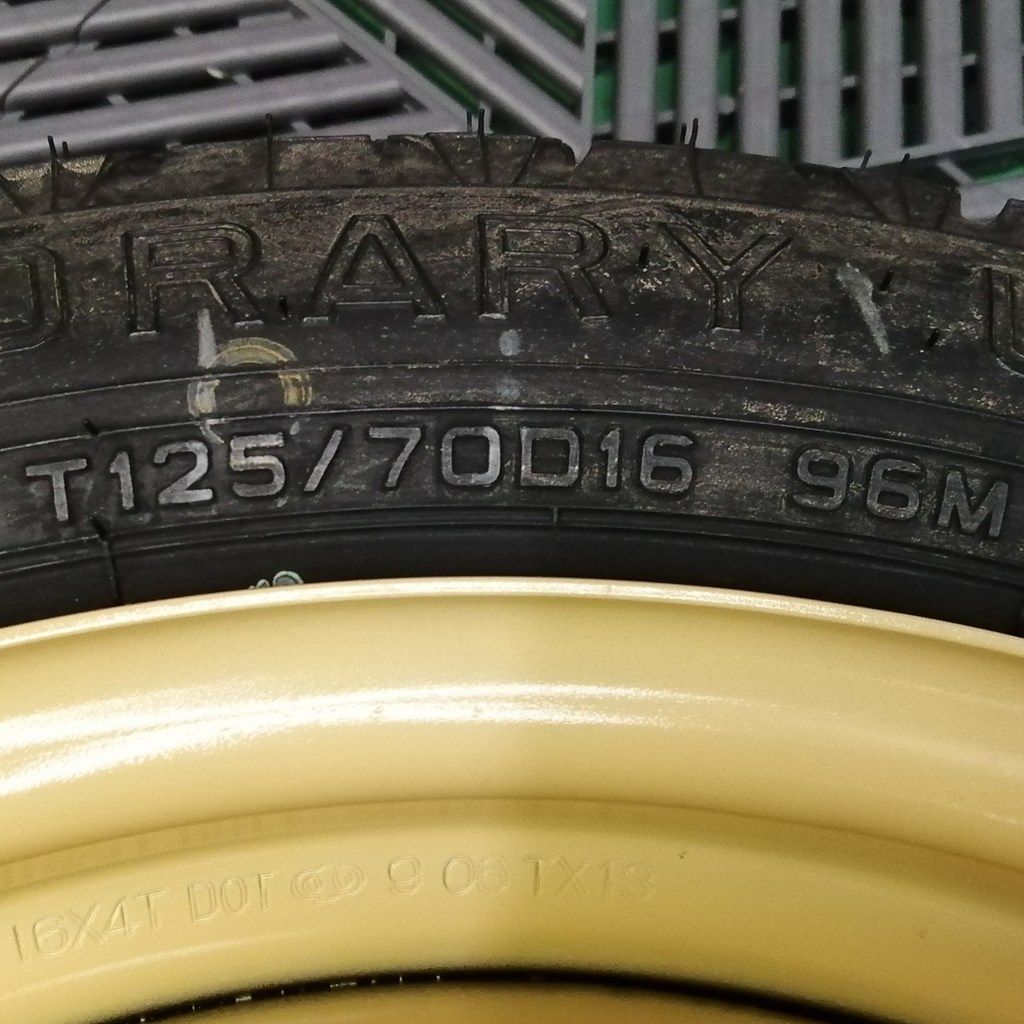 トヨタ ラクティス スペアタイヤ 125/70D16 100-4H - メルカリ