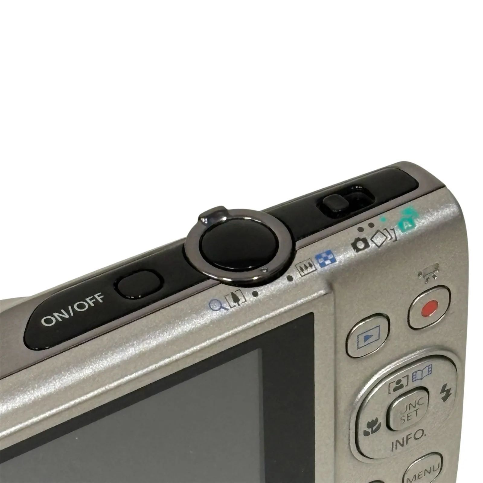 Canon IXY650 シルバー コンパクトデジタルカメラ バッテリー2個/充電 