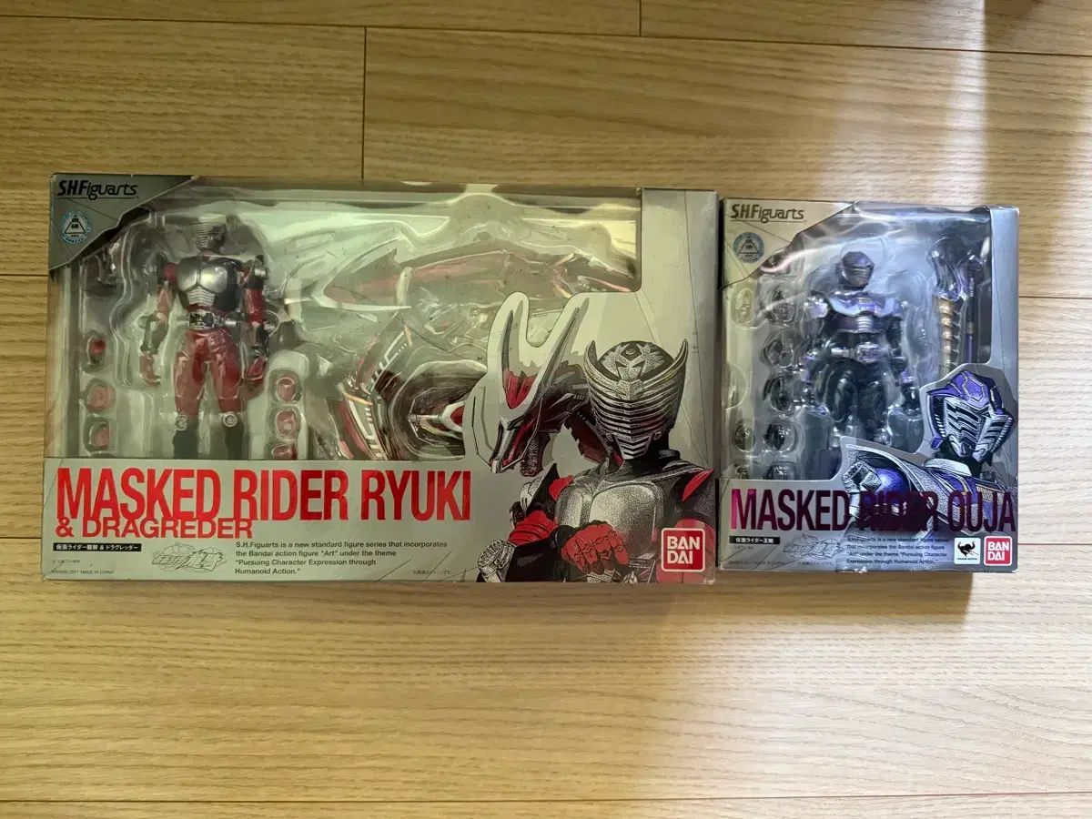 SHFiguarts 仮面ライダー 龍騎 & 王蛇 セット