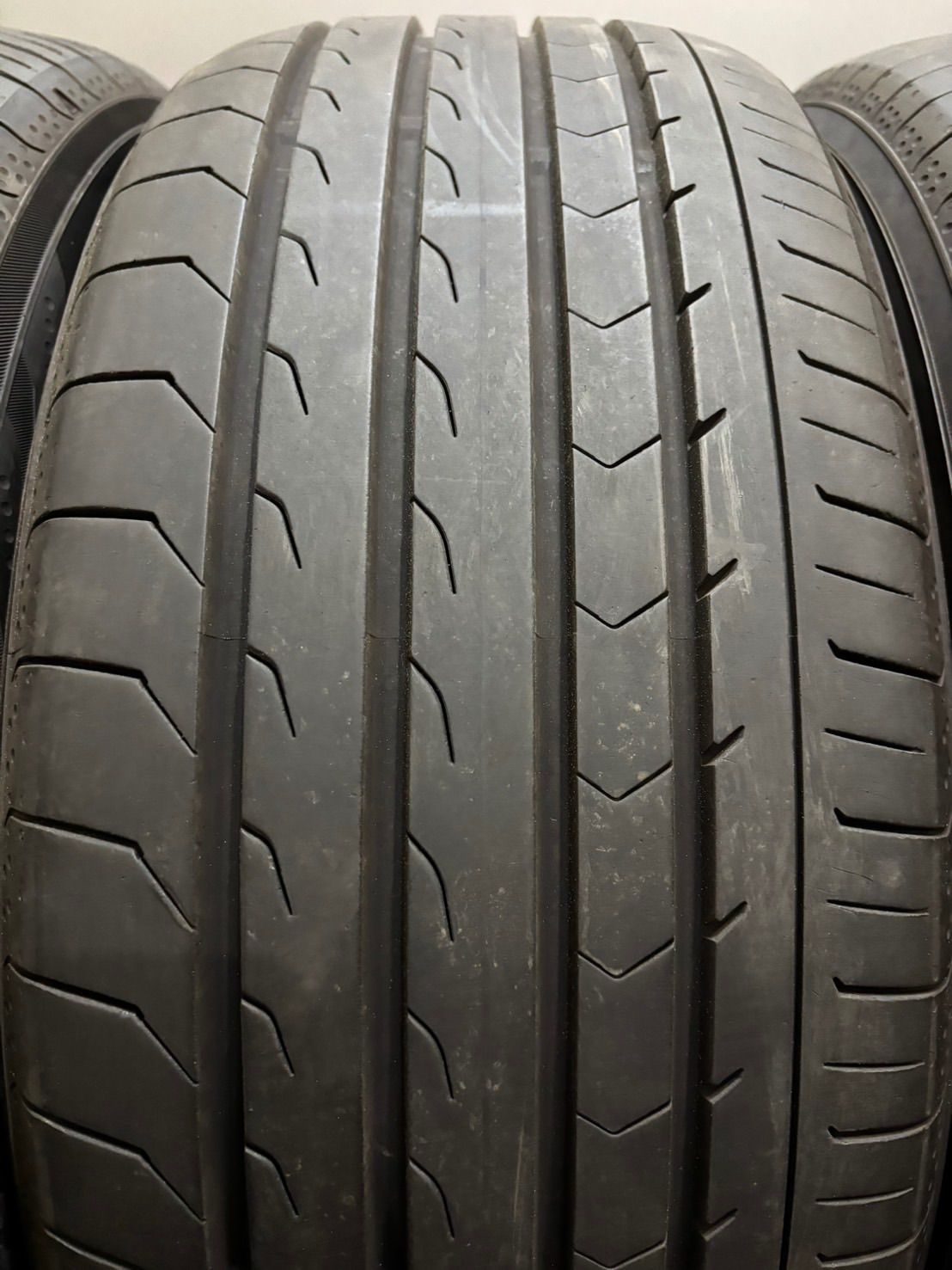 ☆235/50R18 YOKOHAMA/BluEarth-RV RV03 23年製 夏タイヤ サマータイヤ