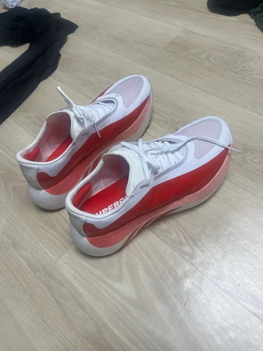アディダス ハイパーブースター 280