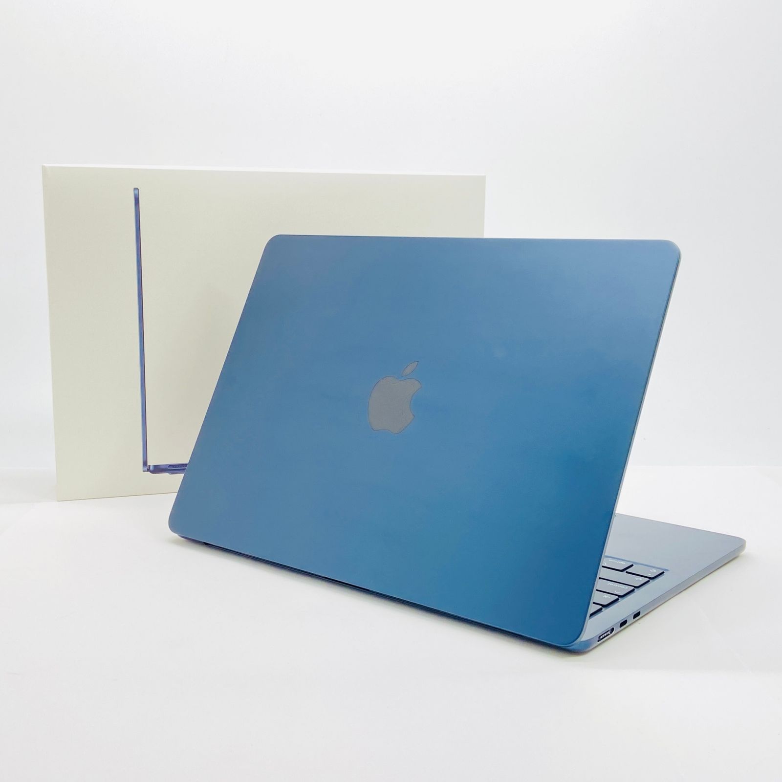 Apple MacBook Air Liquid Retina 13.6インチ (Mid 2022) M2 8コア