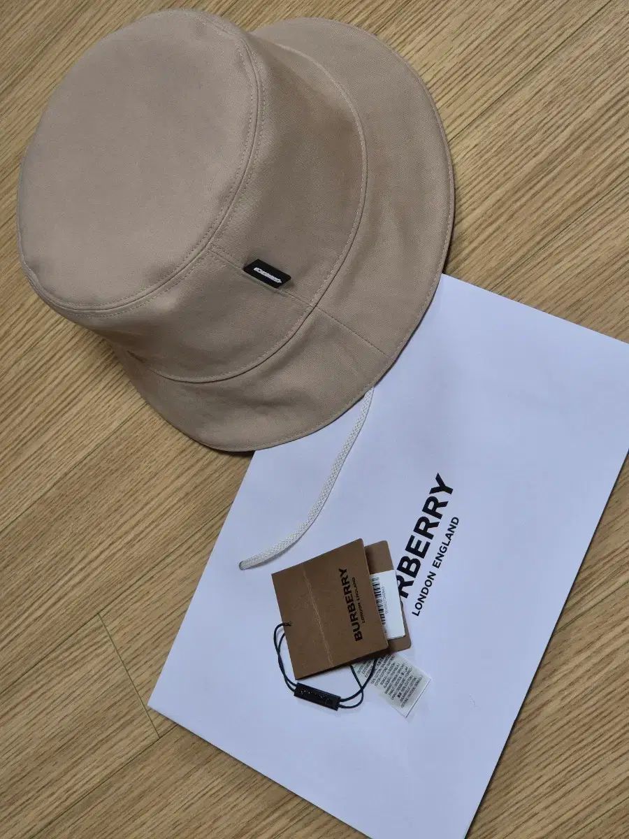 バーバリー 帽子 23,038円
