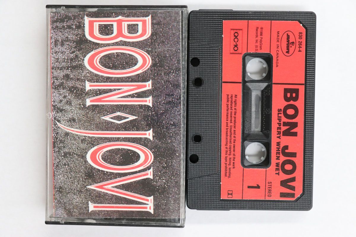 Cassette Bon Jovi Slippery When Wet 8302644 MERCURY /00110 - メルカリ