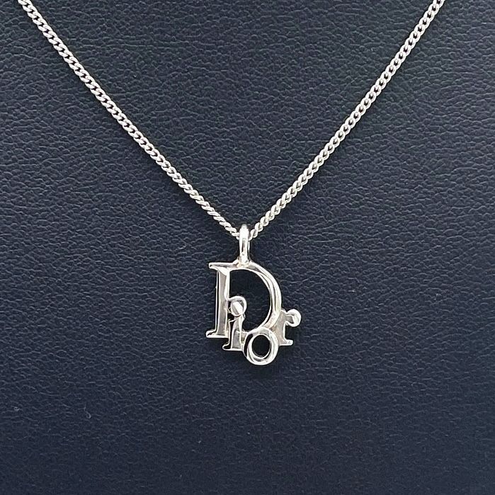 Christian Dior クリスチャンディオール ネックレス ロゴ 刻印